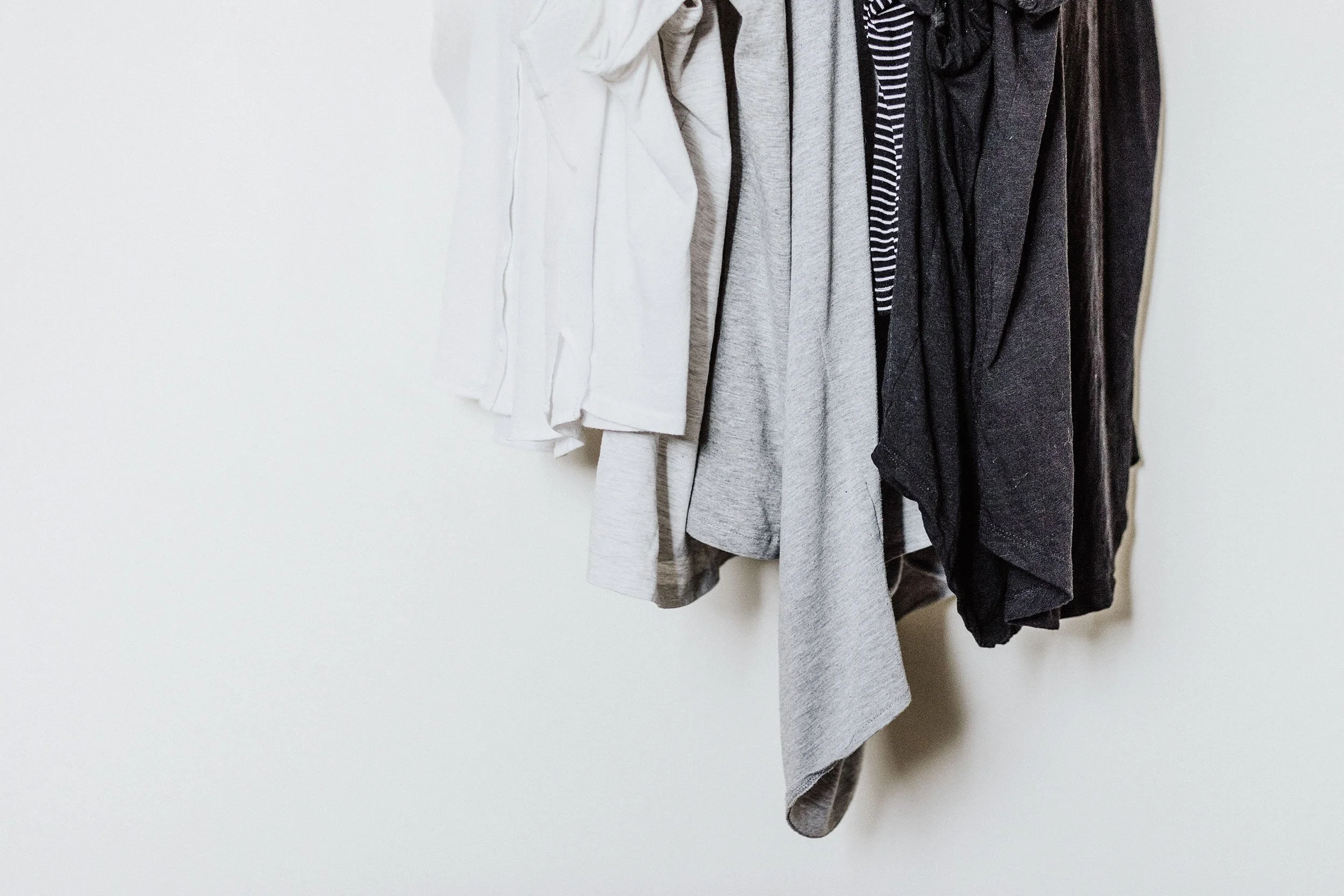 How to Create a Minimalist Wardrobe
