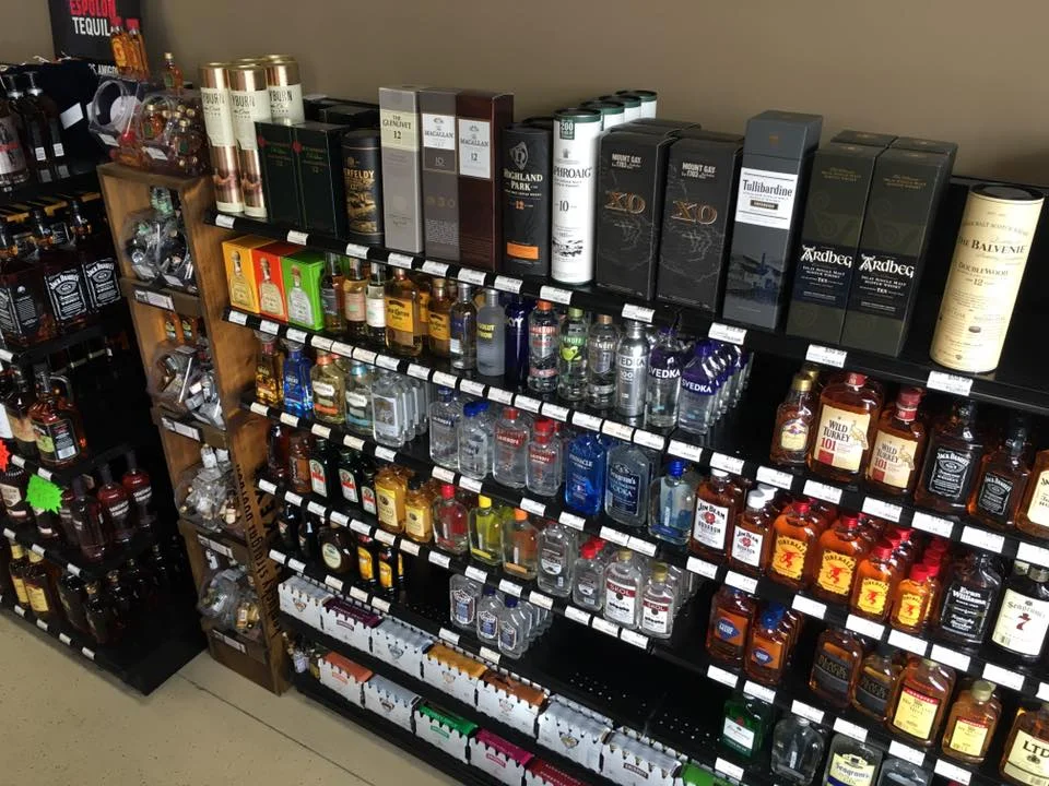 liquorshelves1.jpg
