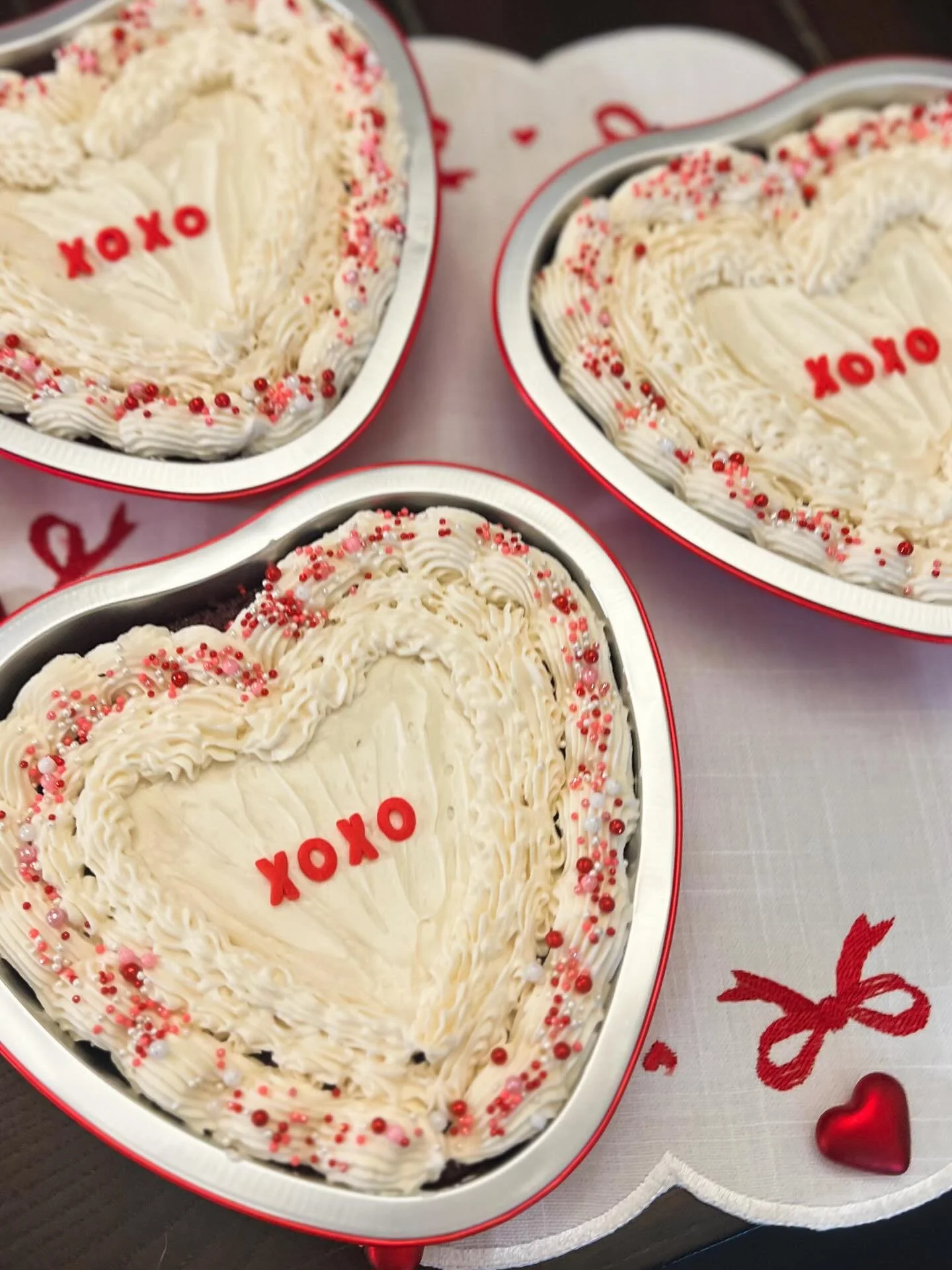 Want to add something sweet to your flower order for Valentine&rsquo;s Day? We are offering mini cakes, chocolate covered strawberries, and double doozie cookies from @littleblessingsbakeryga. Add them to your pre-order online or call and let us know