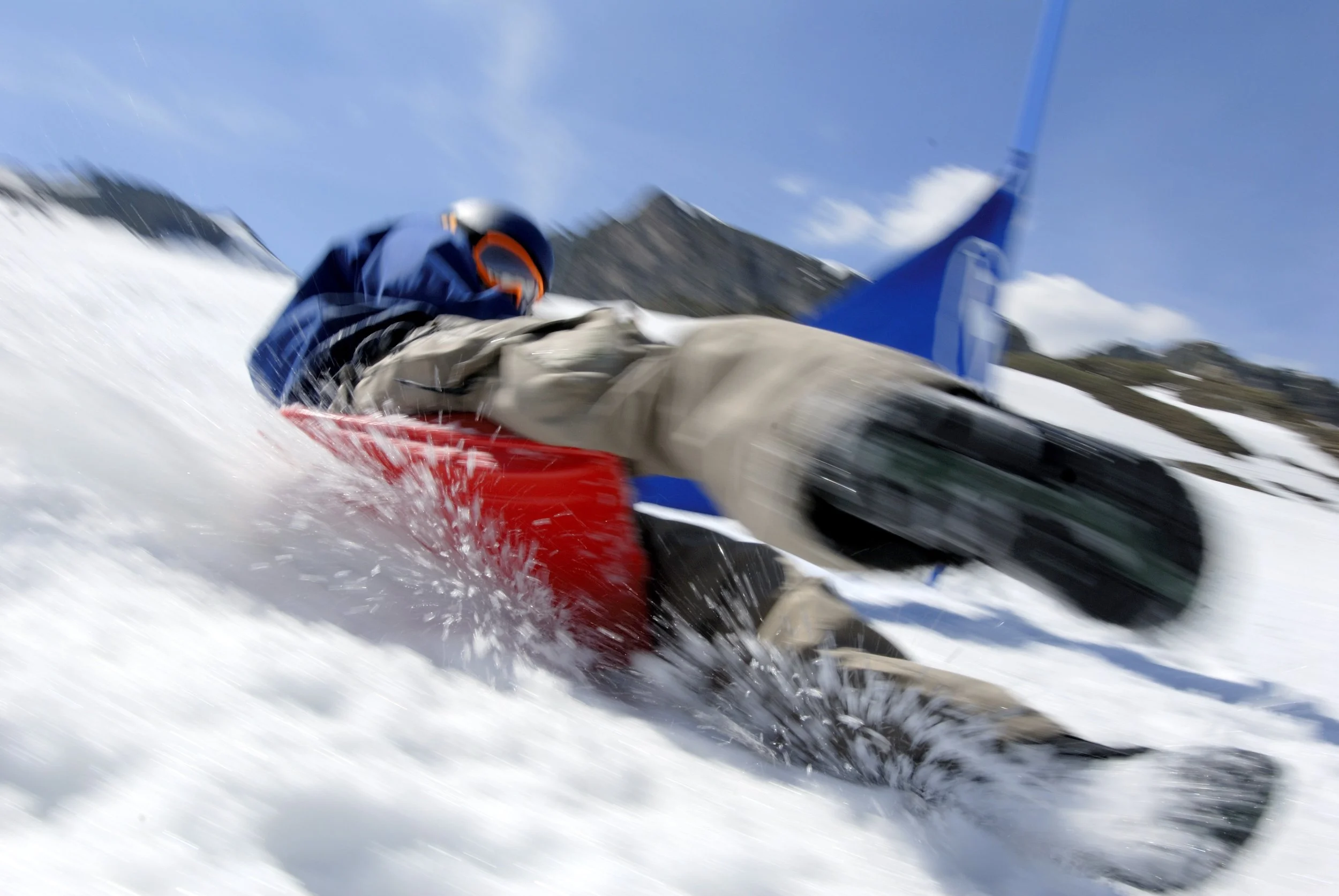 ZIPFY - in action - slalom helmet - HI-RES.jpeg