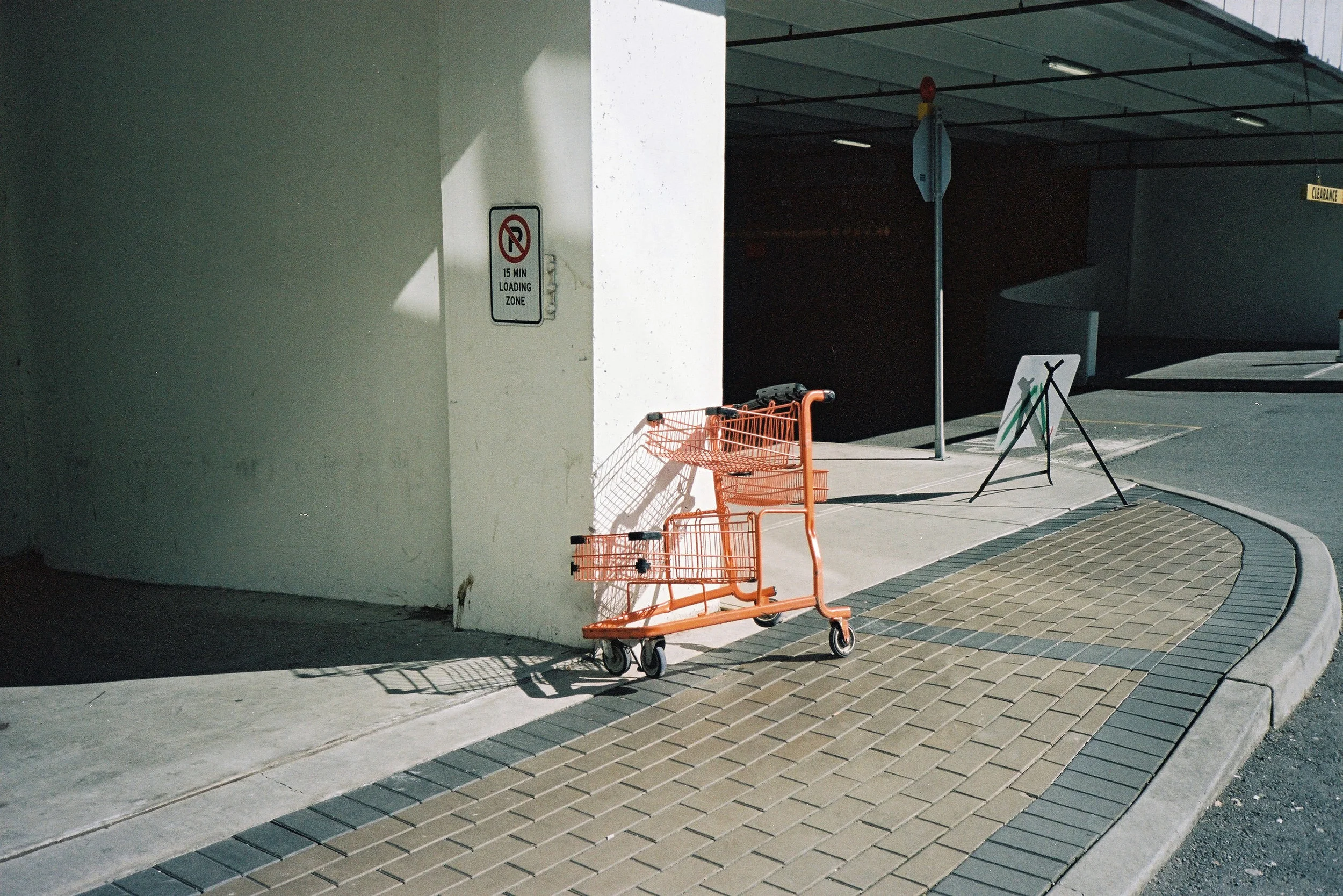 An empty trolley, West Vancouver © Tanya Clarke 2018