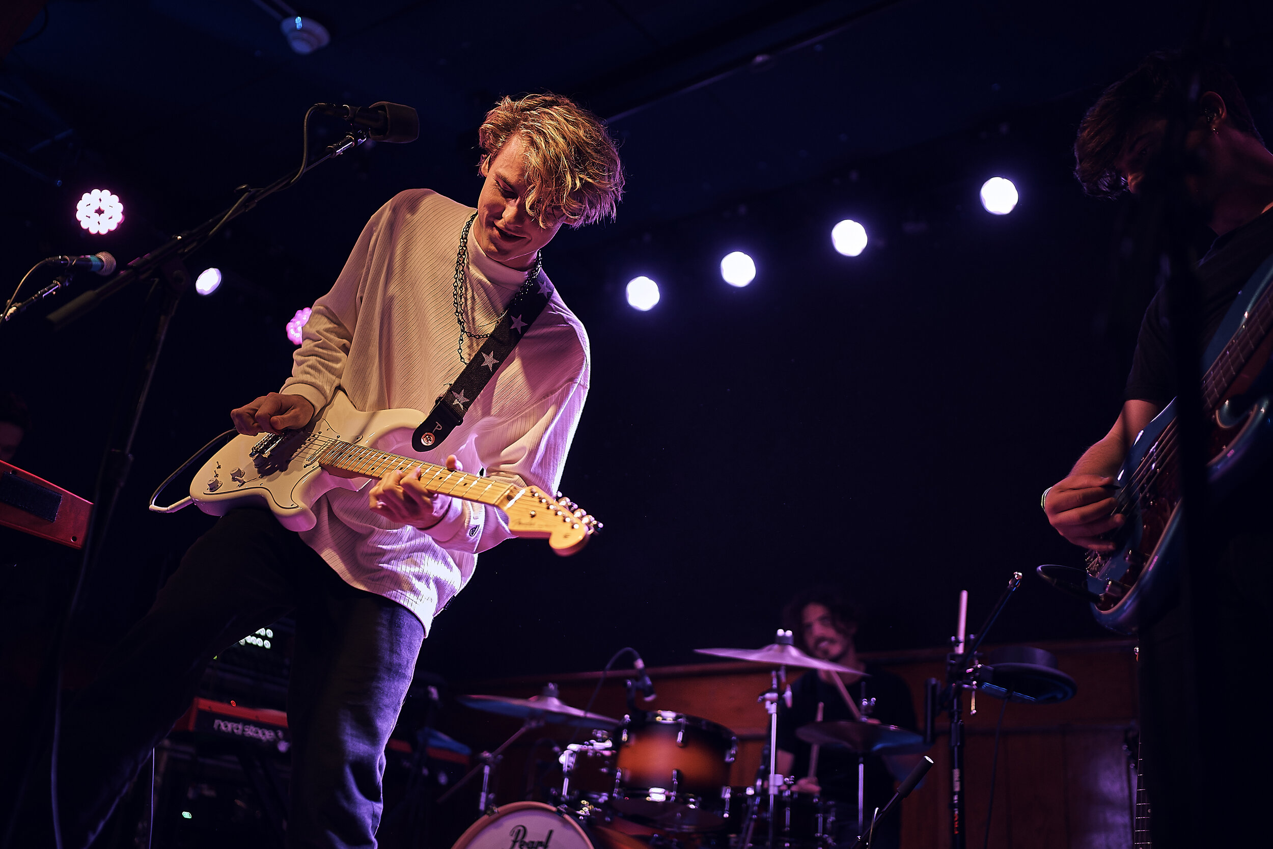 Photo Credit: Attila Hardy Taken at the Schubas Tavern, Chicago, IL 2019/10/16
