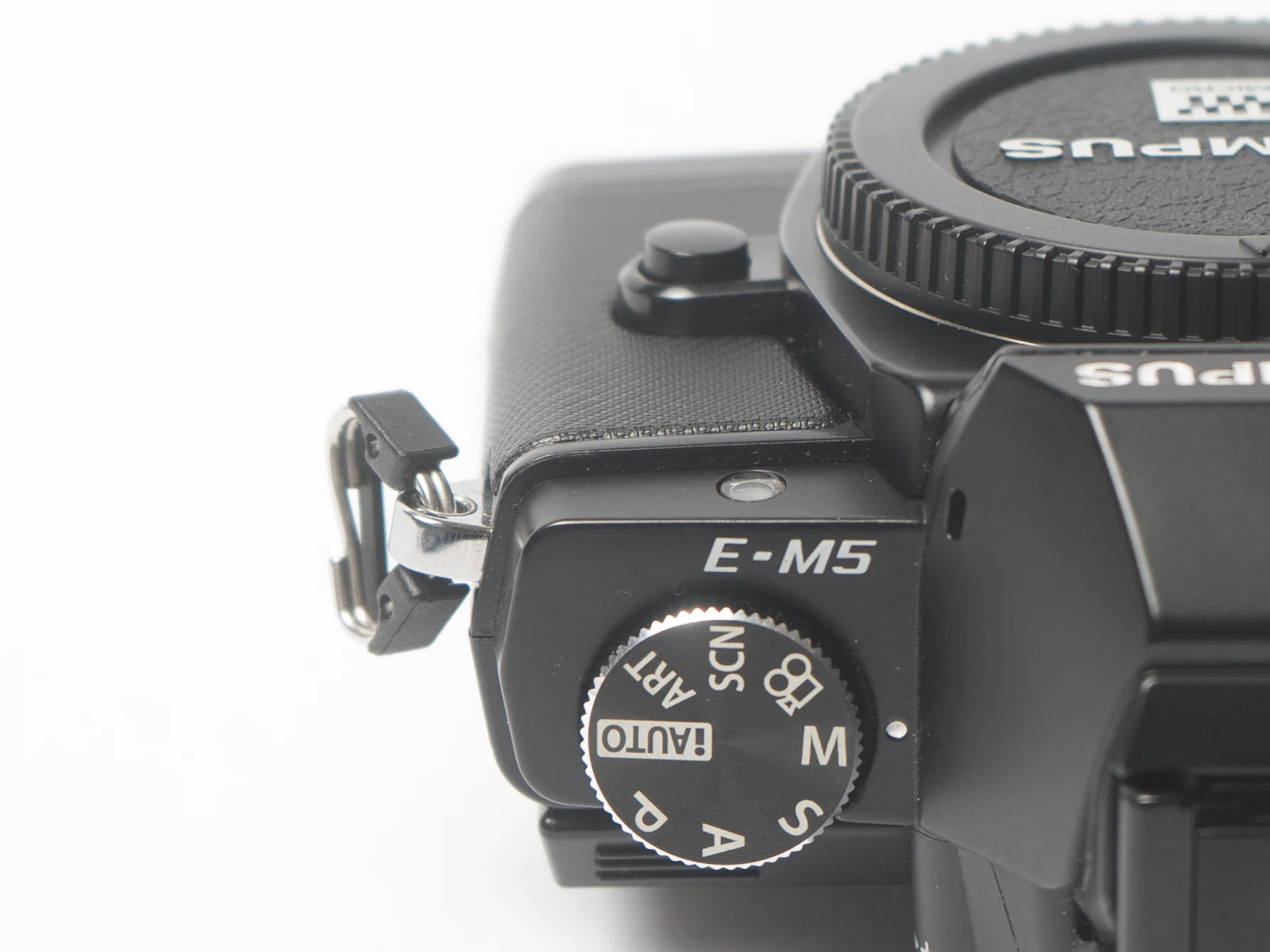 Olympus OM-D E-M5 Mirrorless Micro Four Thirds Digital Camera (Body, Black) Pixity