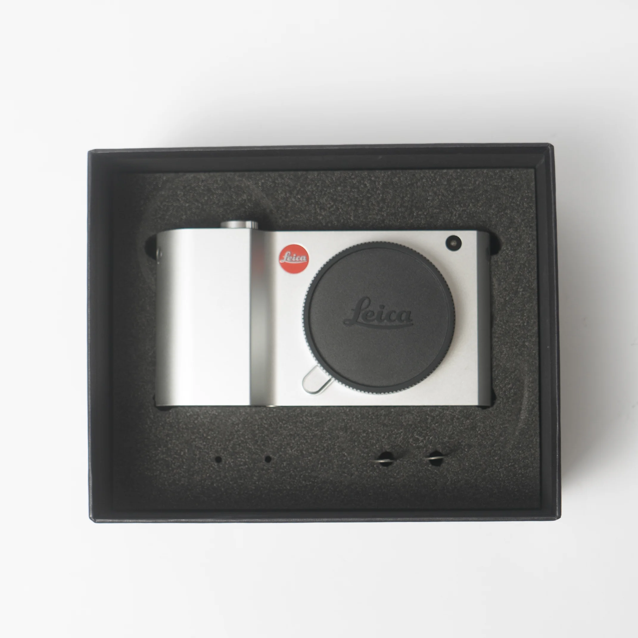 Leica T (Type 701) Silver Mirrorless Camera Pixity