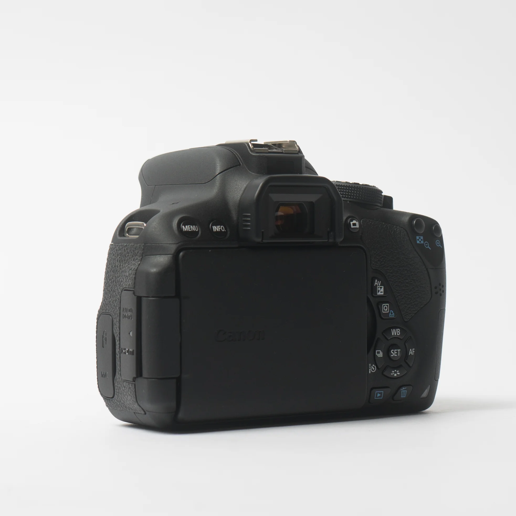 Canon EOS 700D DSLR Camera EF-S 18-55mm f/3.5-5.6 IS STM Lens Pixity