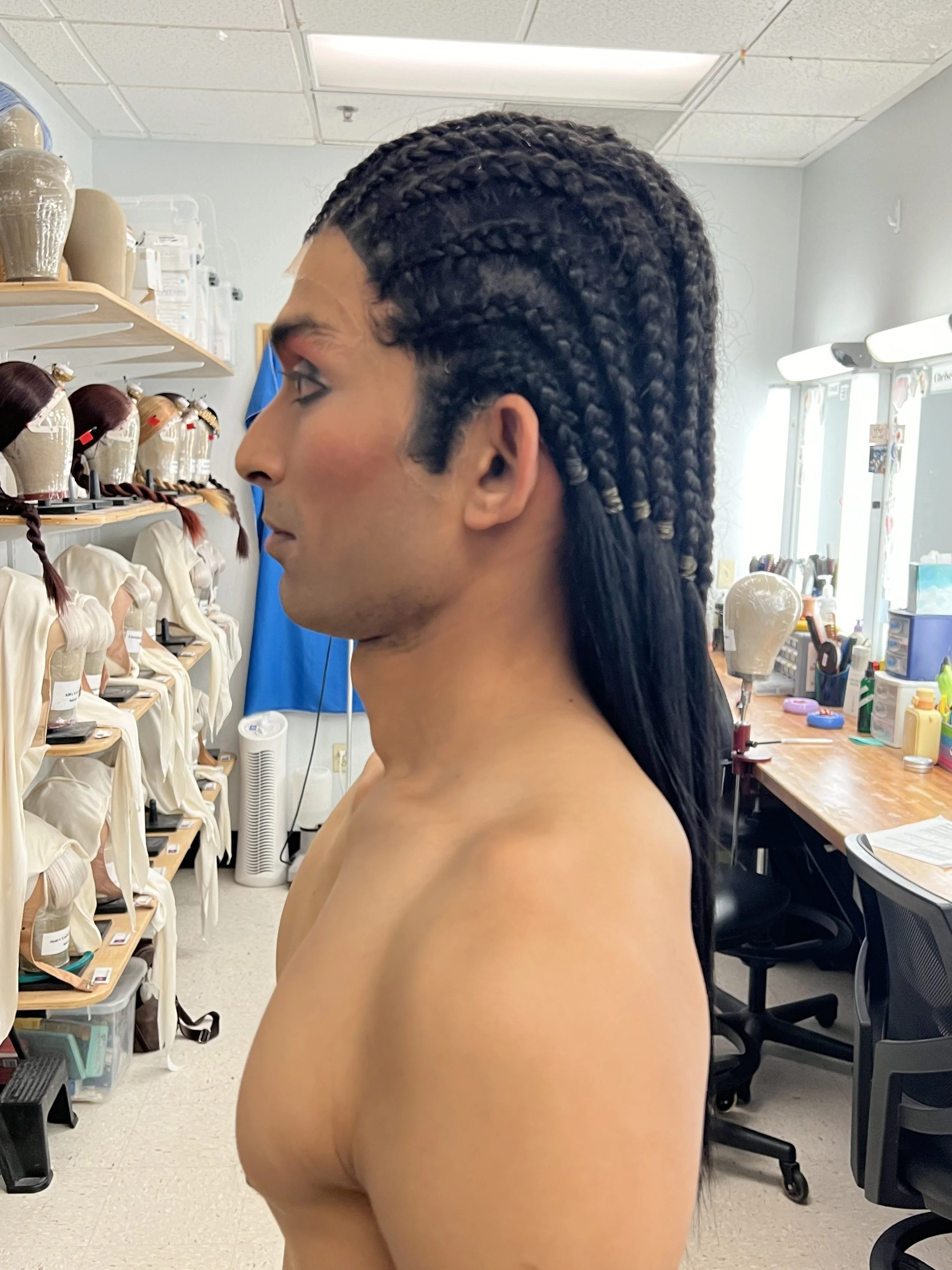  Finished look on talent, side 