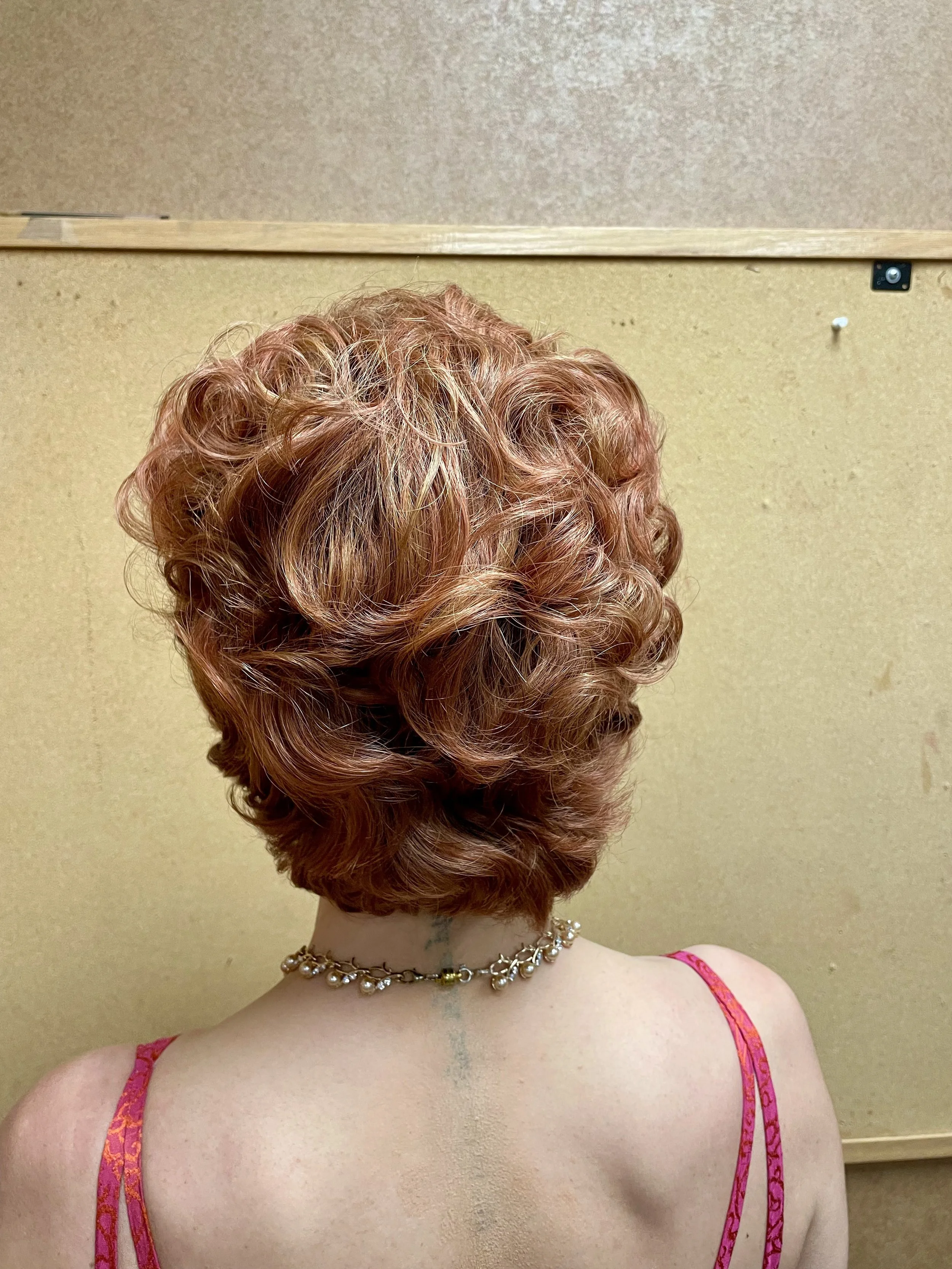  Finished look on talent, back 