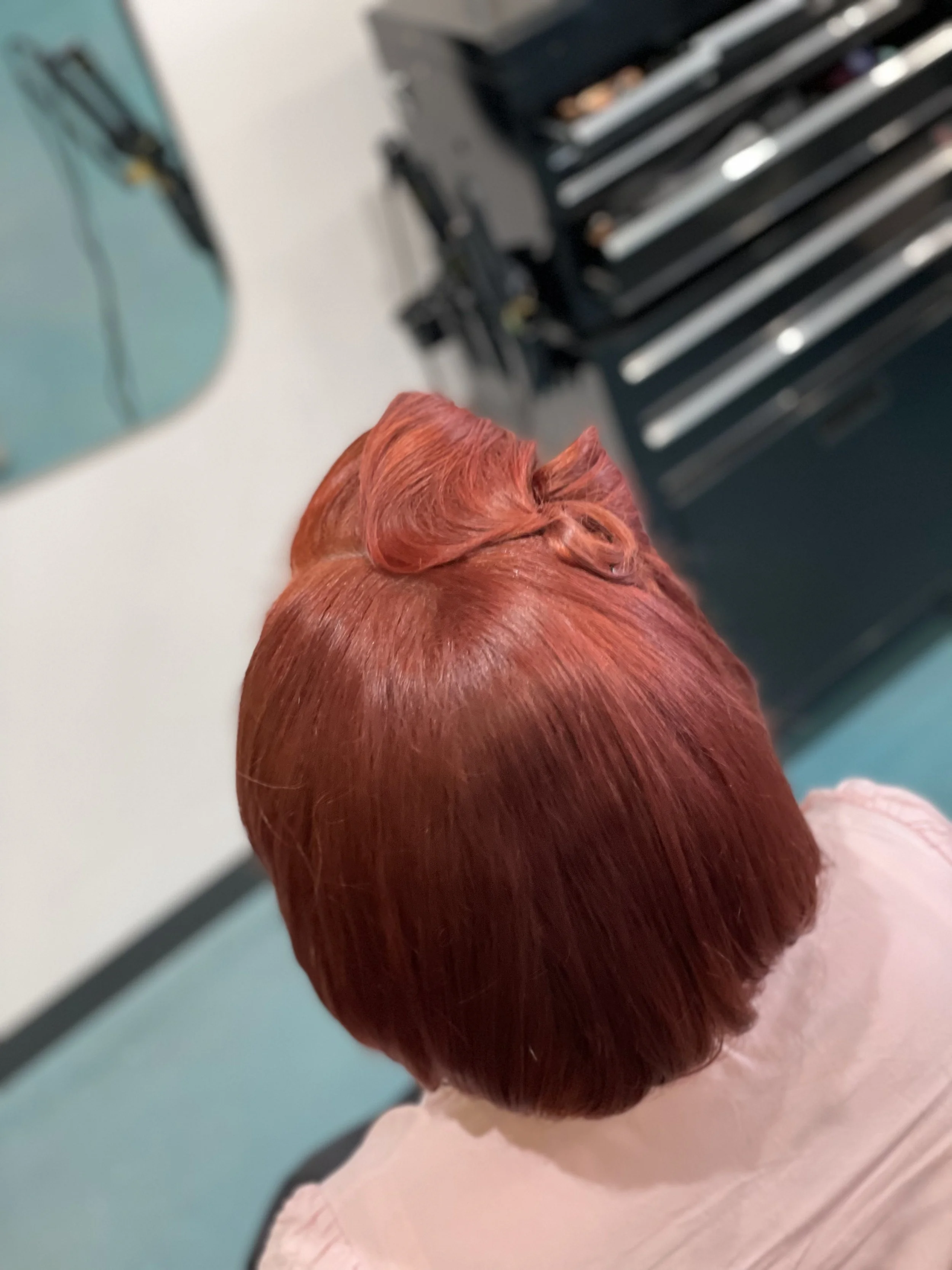  Finished look on talent, back 