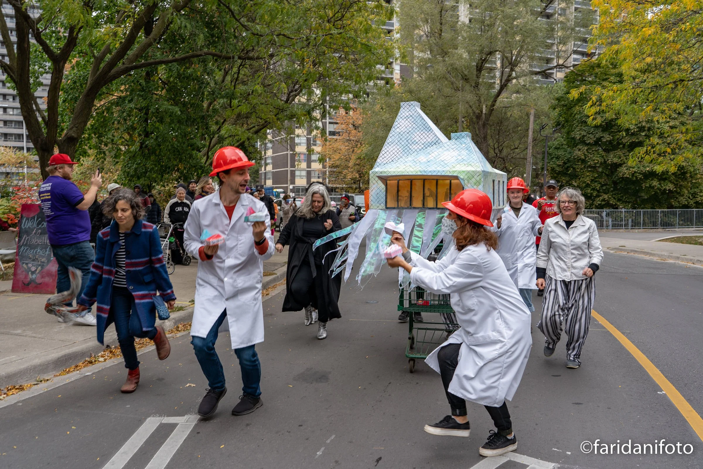 Building Model - Giant Puppet