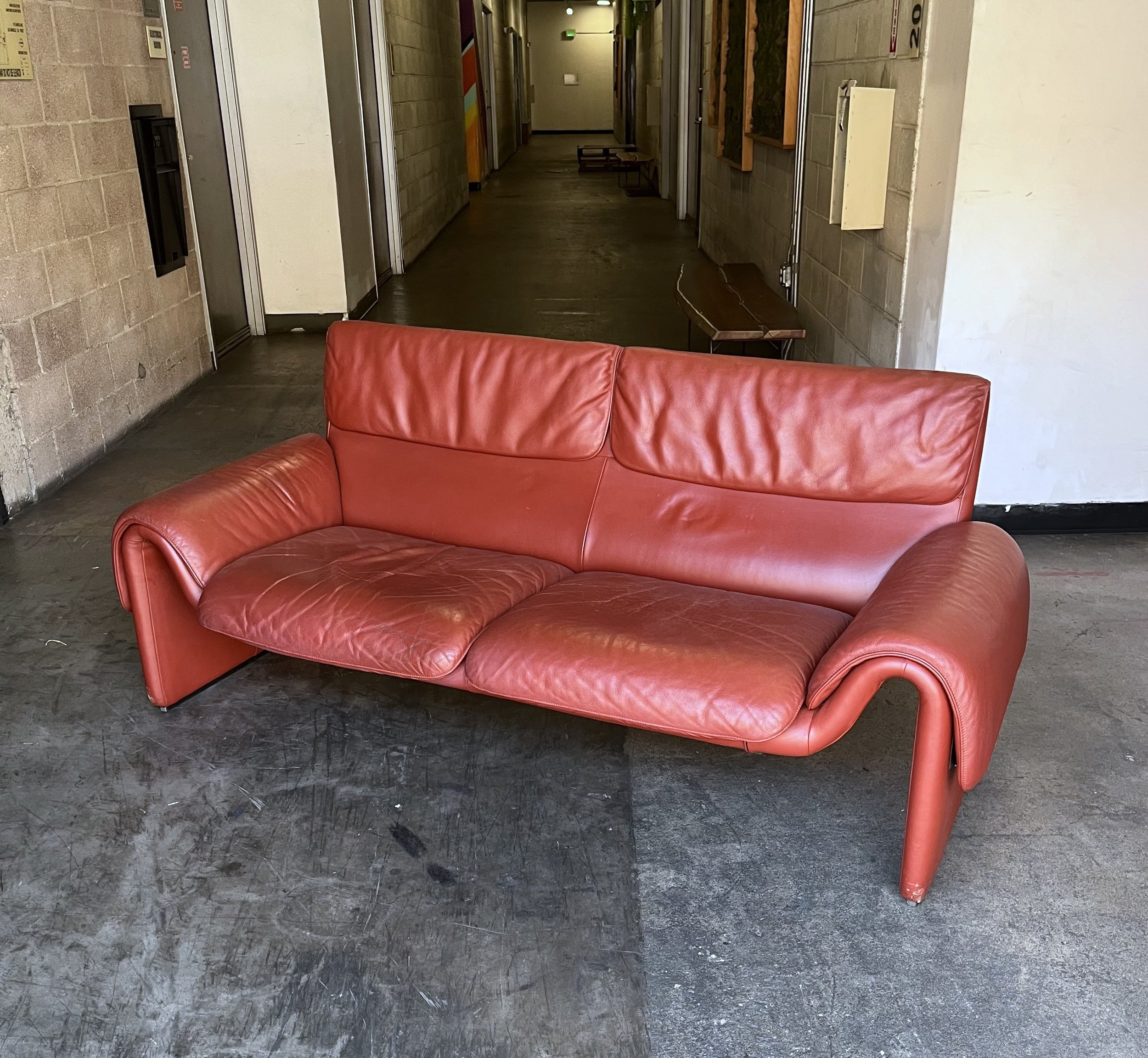 Lot 2: De Sede DS 2011 Leather Sofa, Switzerland