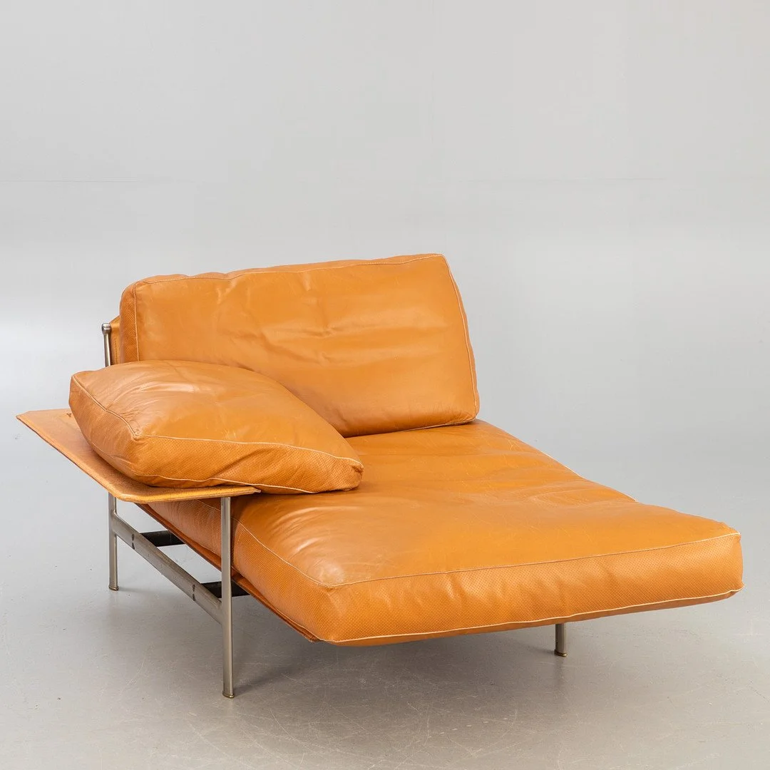 Sofa 18.jpg
