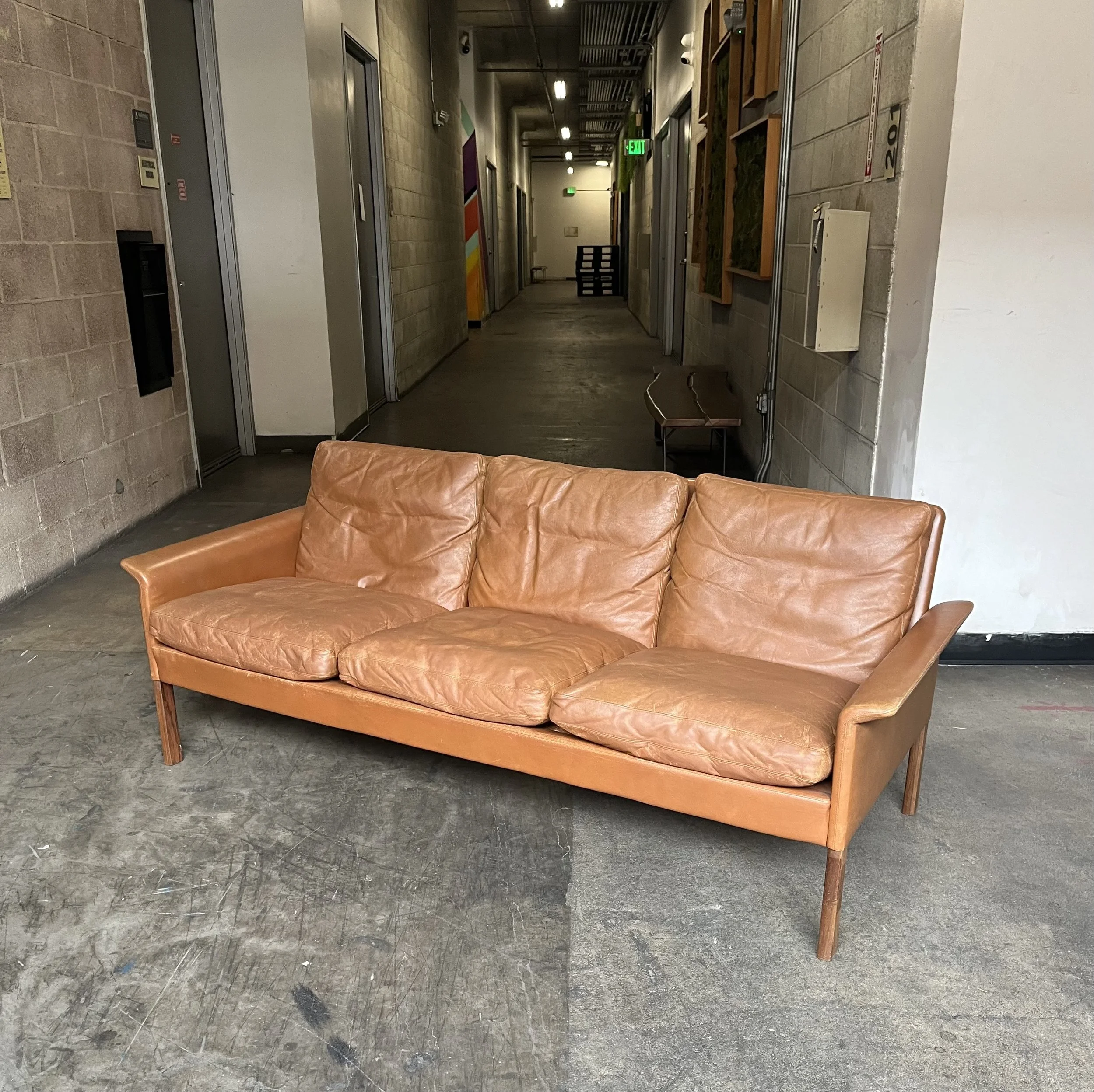 Hans Olsen Sofa, Denmark