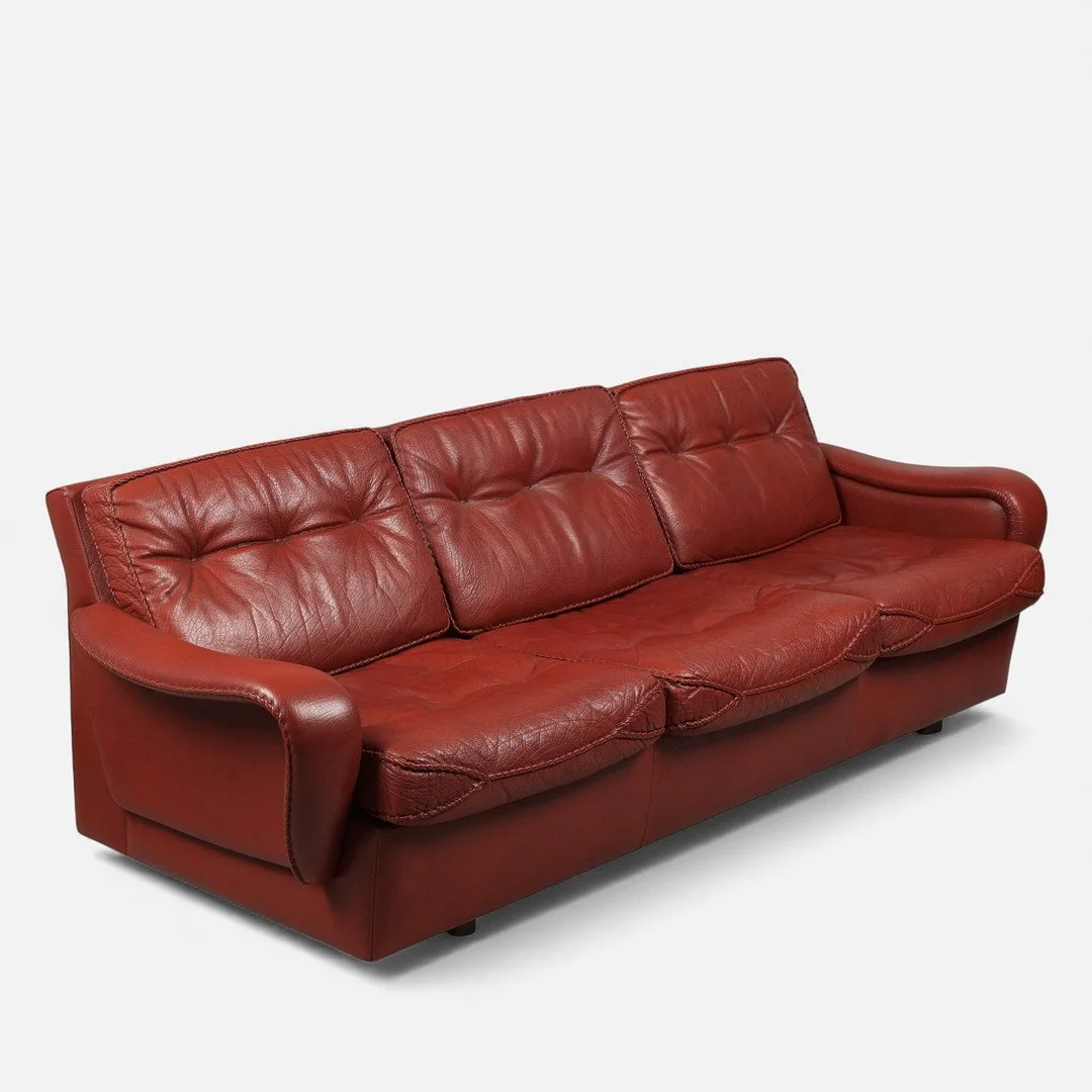 Sofa 10.jpg