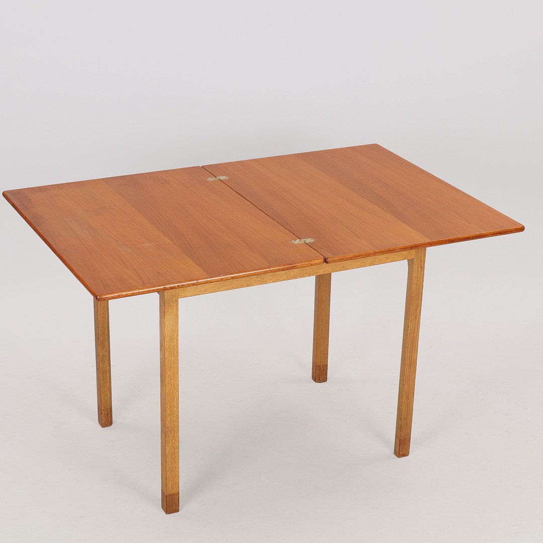 Lot 24: BØRGE MOGENSEN Game Table, Denmark