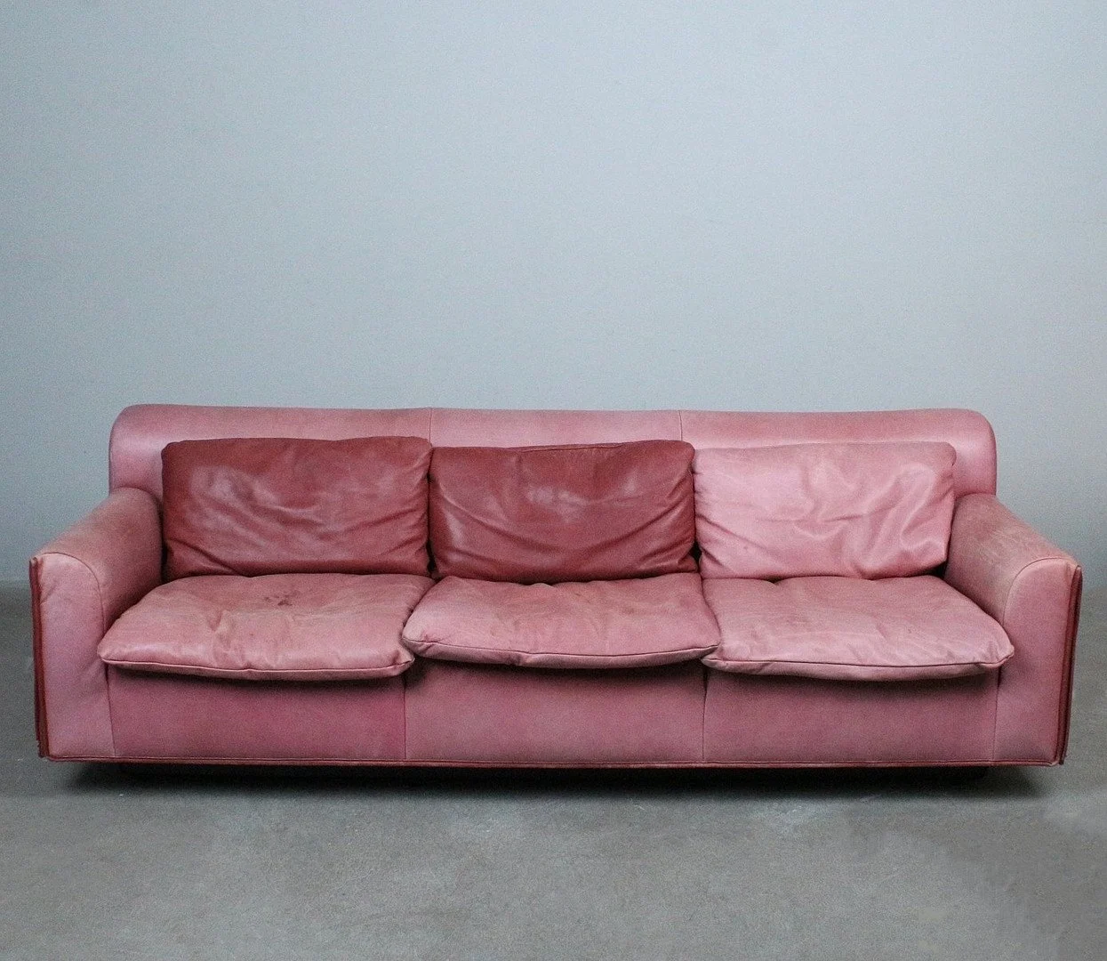 Sofa 13.jpg