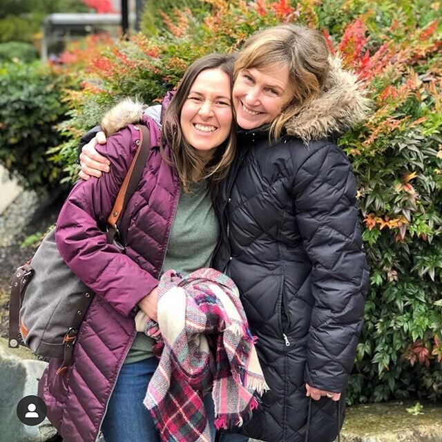 So here I am grinning ear to ear today because I got to hang with my brilliant mentor this afternoon 🤗🤗🤗Meet TJ from @gardenpartyuberflowers This is the woman who patiently taught me everything I know and is the reason that there is a @jenns_stick