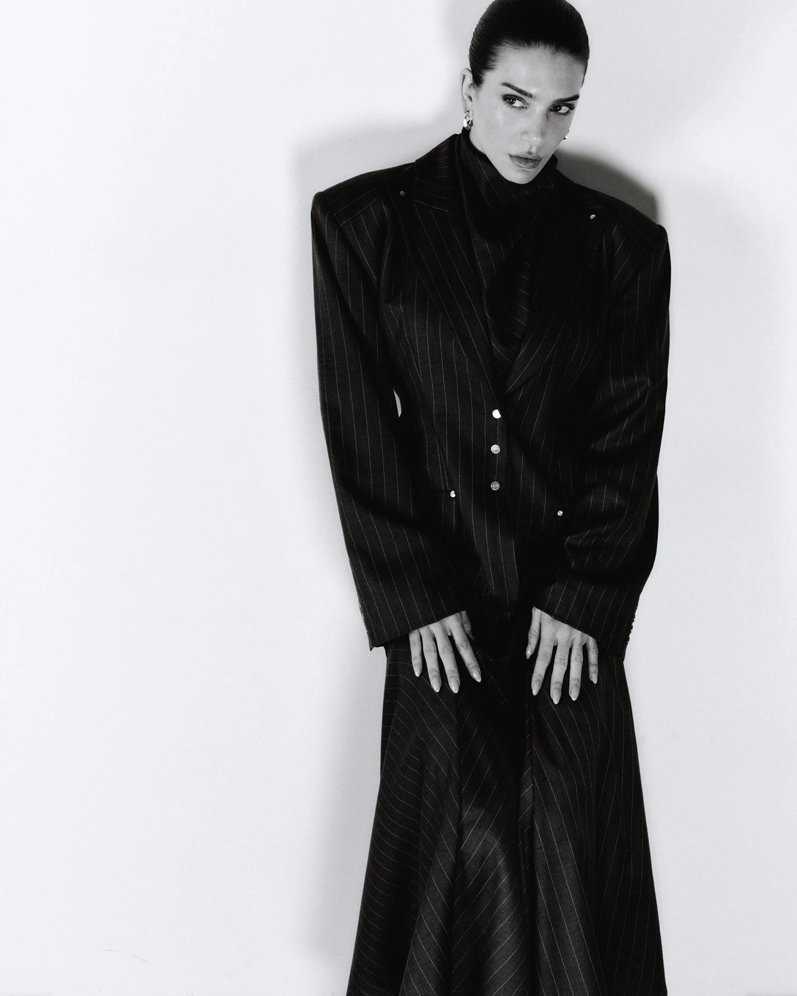 L'officiel_argentina_Valentina5367 1bw.jpg