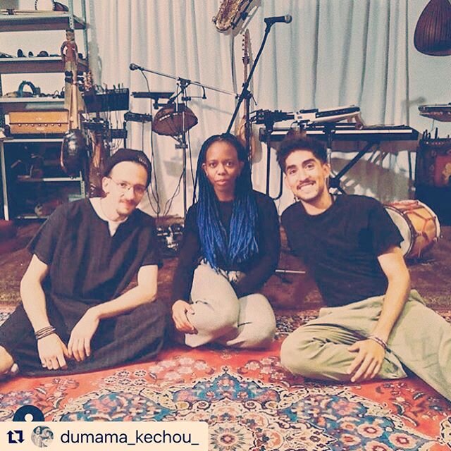 Today at 3pm UK time / 4pm SA time on boilerroom.tv and worldwidefm.net .
.
Courtesy of @totalrefreshmentcentre, @boilerroomtv , @worldwide.fm and @nightdreamer_records .
.
#Repost @dumama_kechou_ with @make_repost
・・・
@boilerroomtv @worldwide.fm &am
