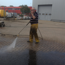 car-park-cleaning-london-12.fw.png