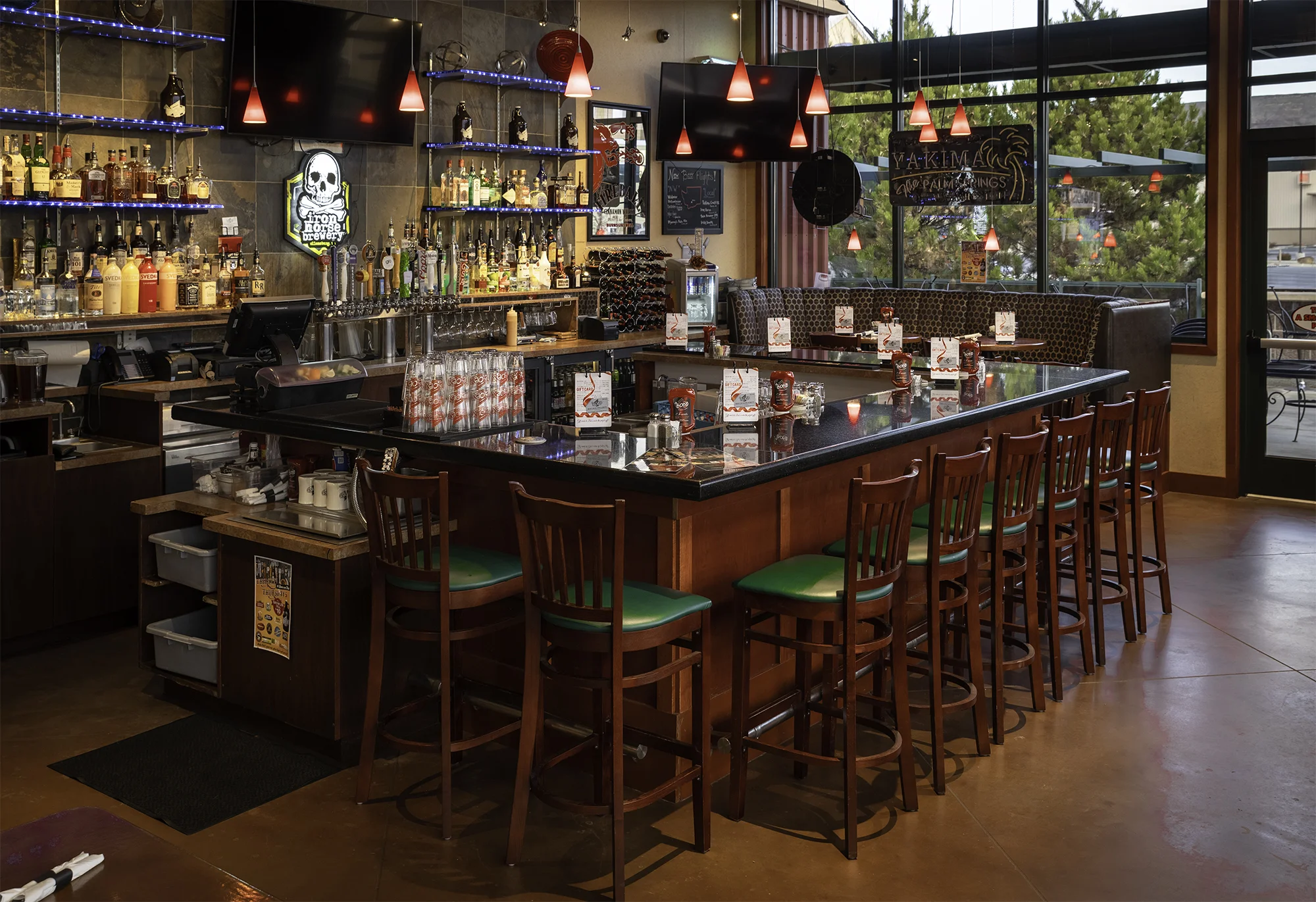 Bob's Yakima Lounge.jpg