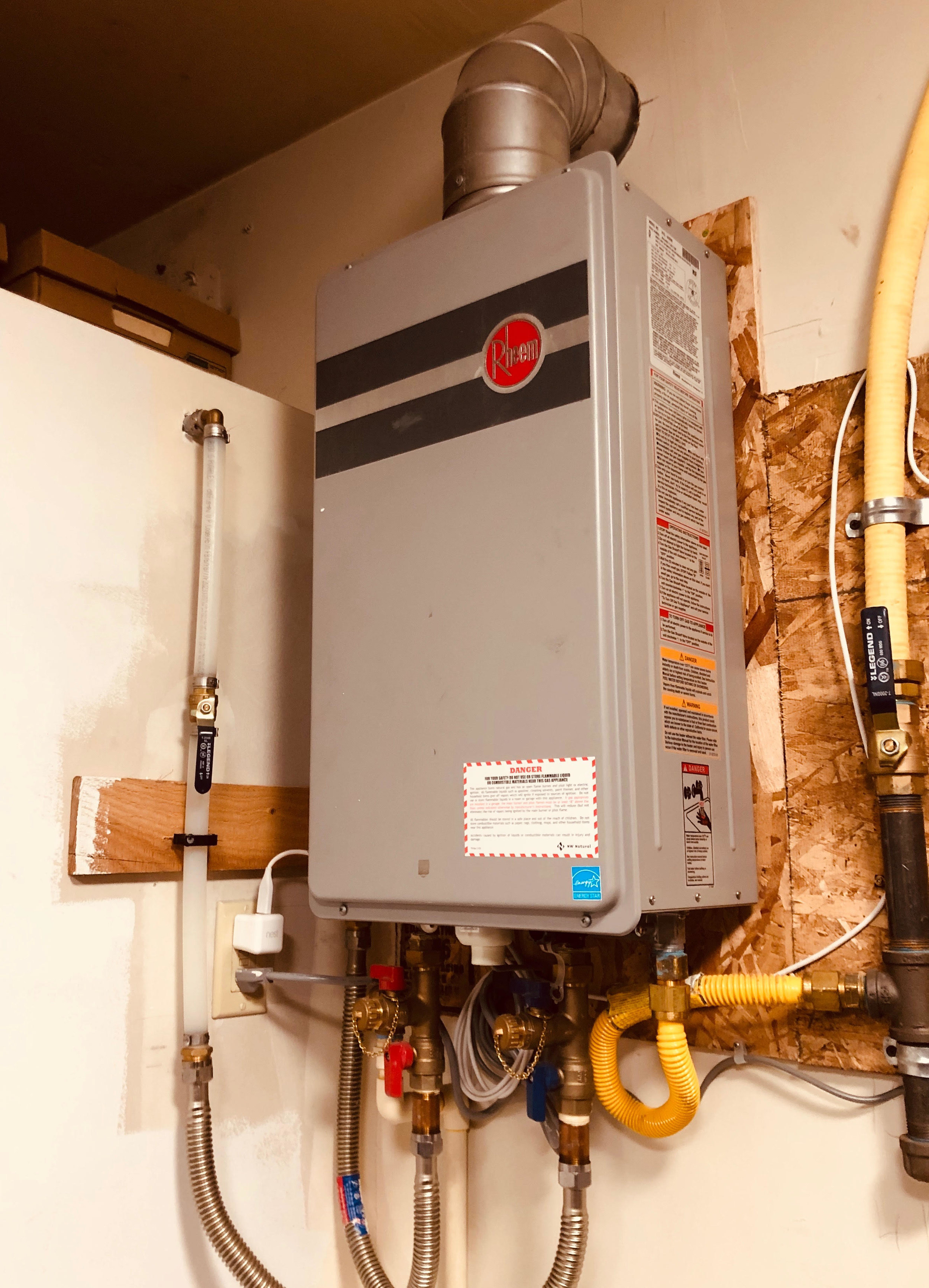 Residential tankless water heater install Rheem