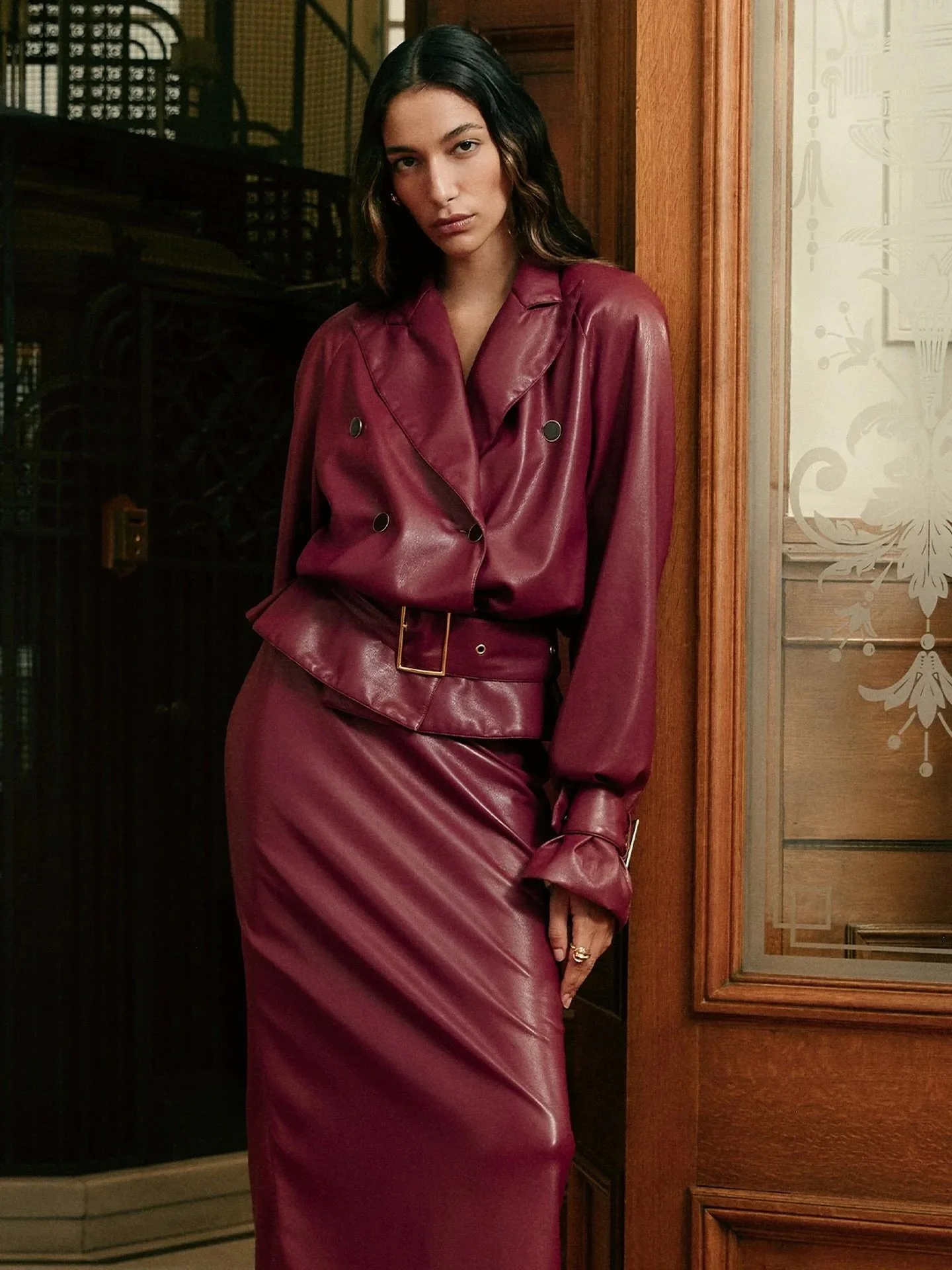 Womenswear Buyers, Asia & Middle East - 165 Stores, 190 Contacts
