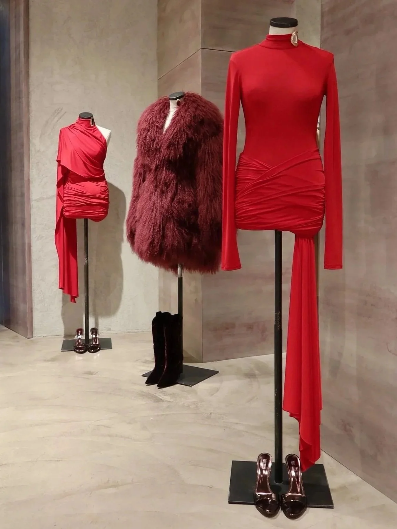 Europe Buyers - 545 Stores, 645 Contacts