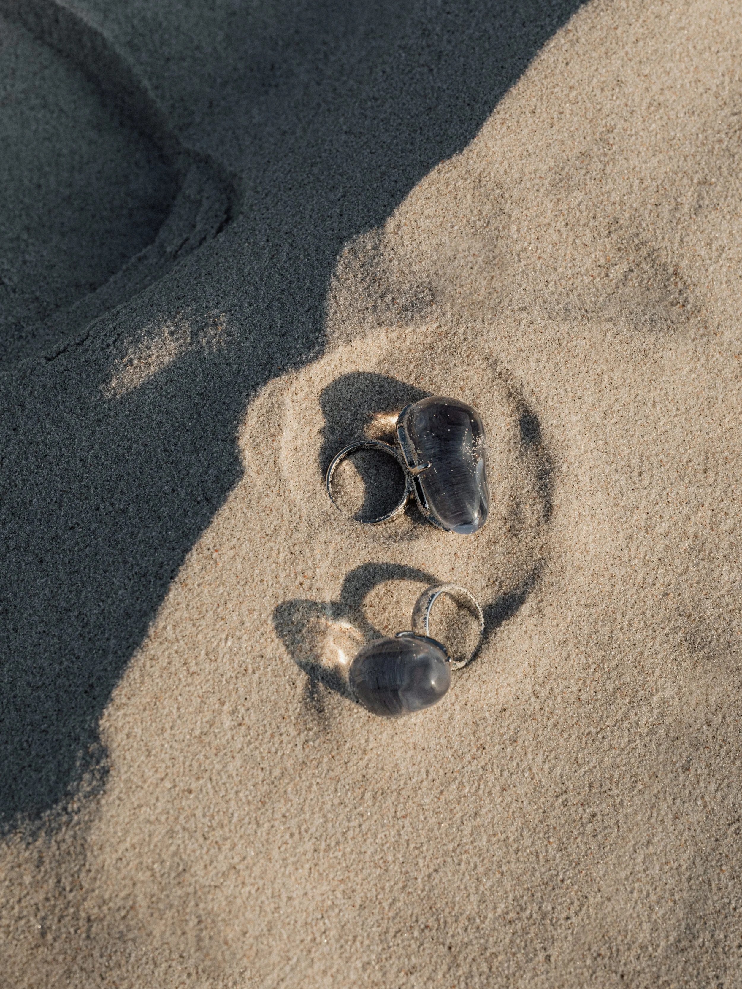 kaboompics_silver-rings-jewelry-32830.jpg