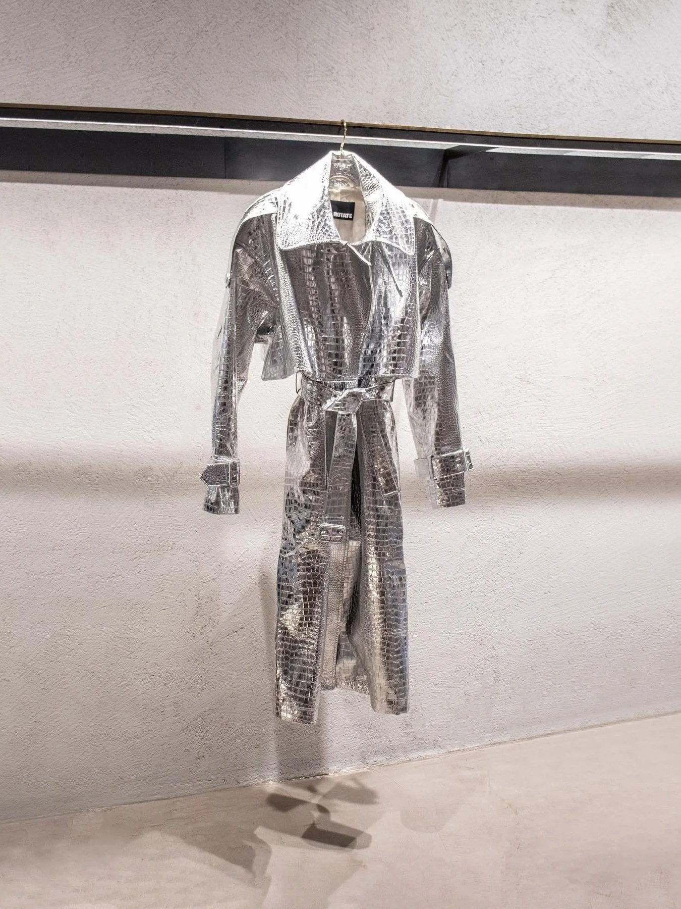 Womenswear Buyers, North & South America - 280 Stores, 345 Contacts