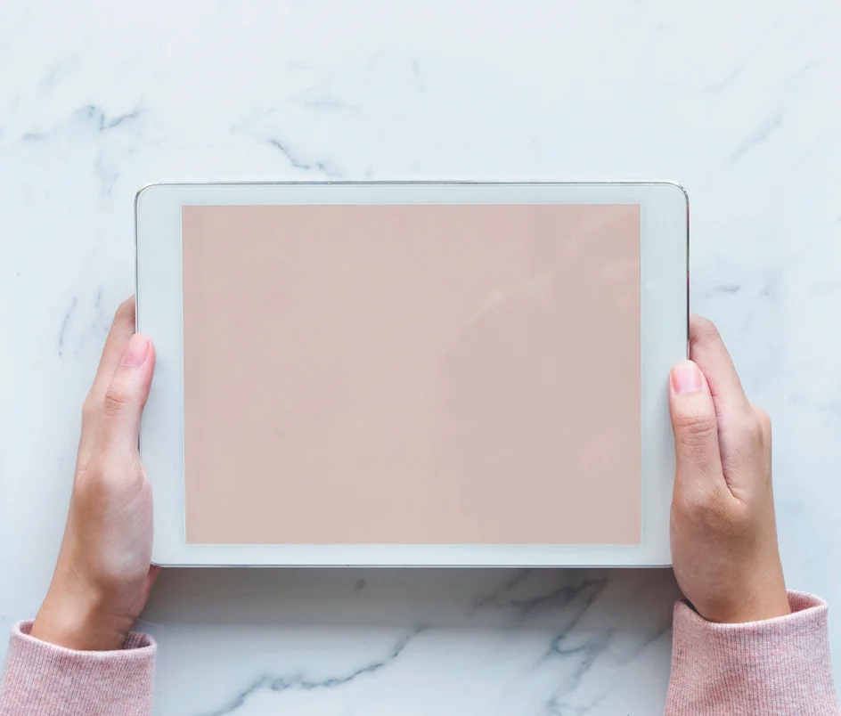 LES FEMMES ET LE NUMÉRIQUE