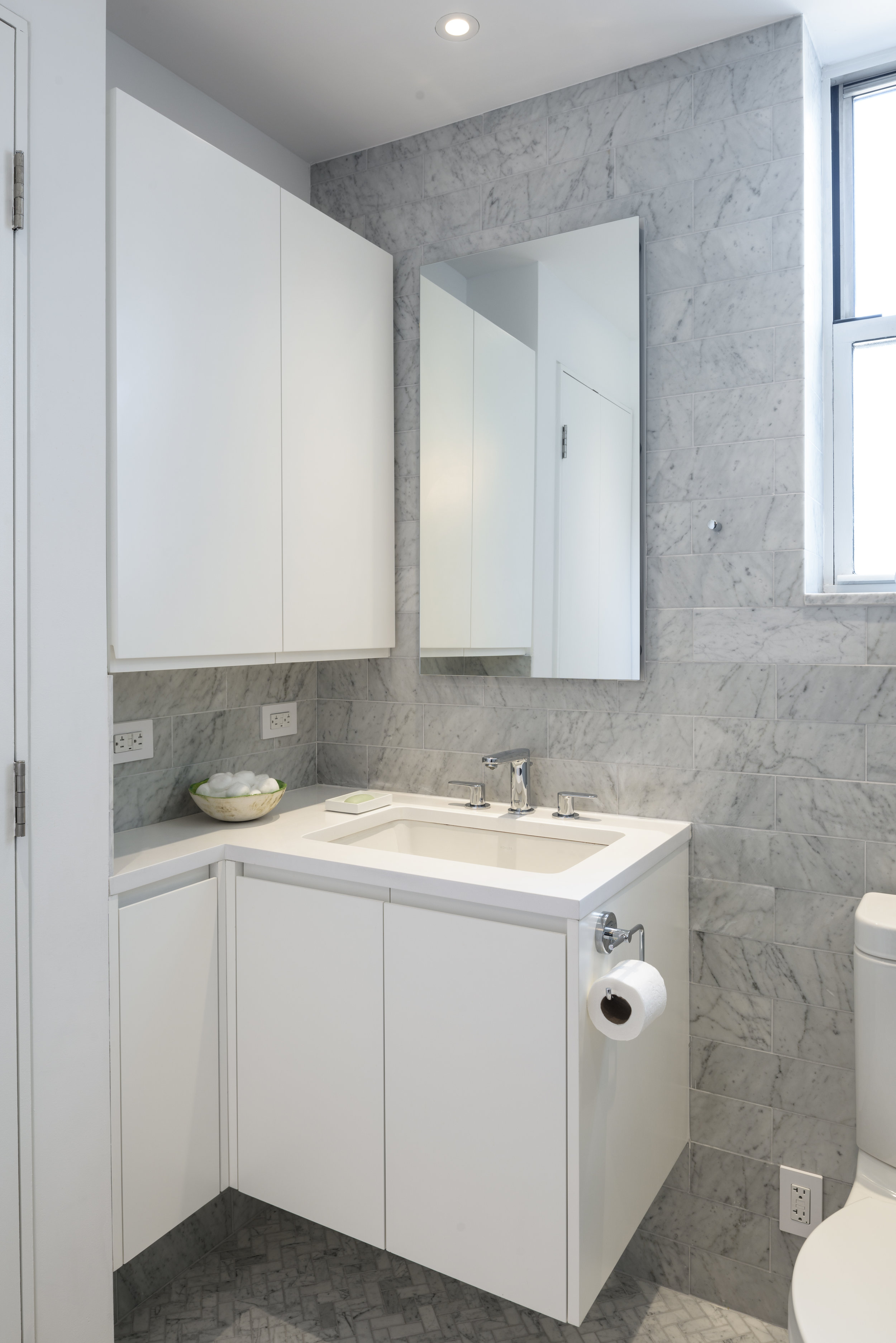 5thAve-bathrm vanity.jpg