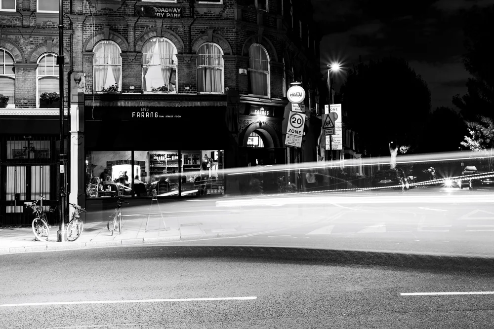 Farang restaurant on Highbury Park at night