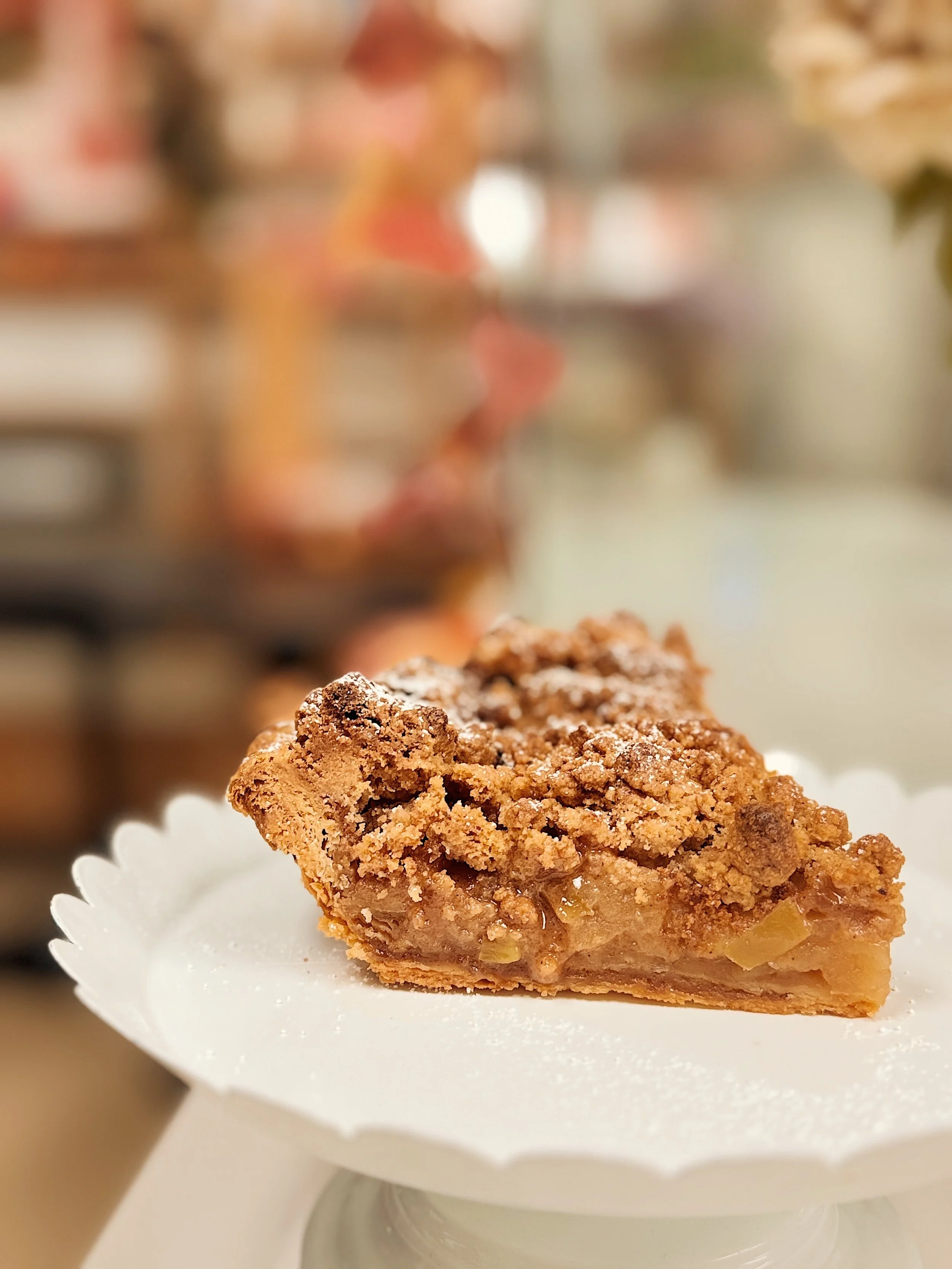 Caramel Apple Streusel Pie