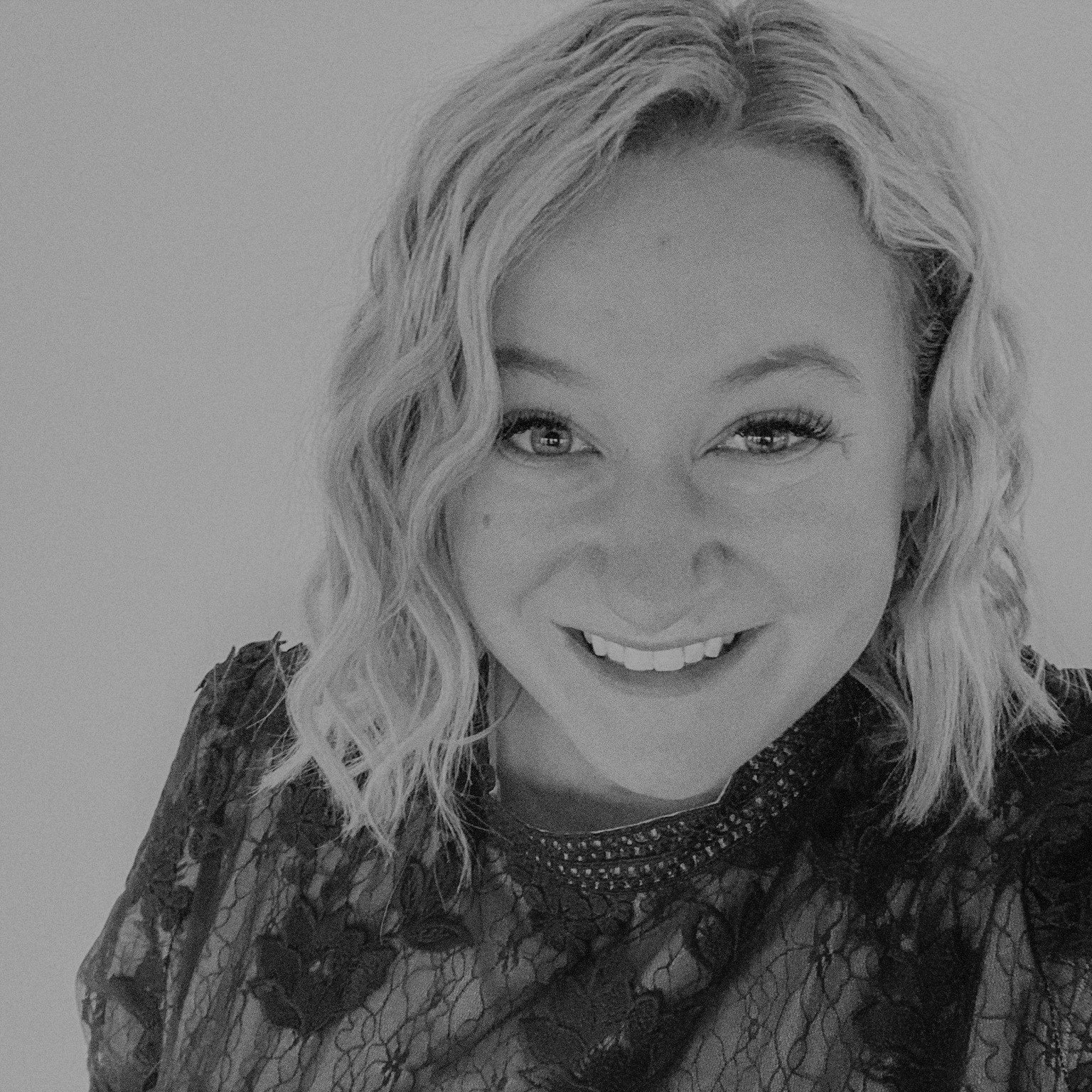 Transforming Your Mindset, Coaching Modalities, + Trusting What Is Meant For You with Brooklyn Jolley