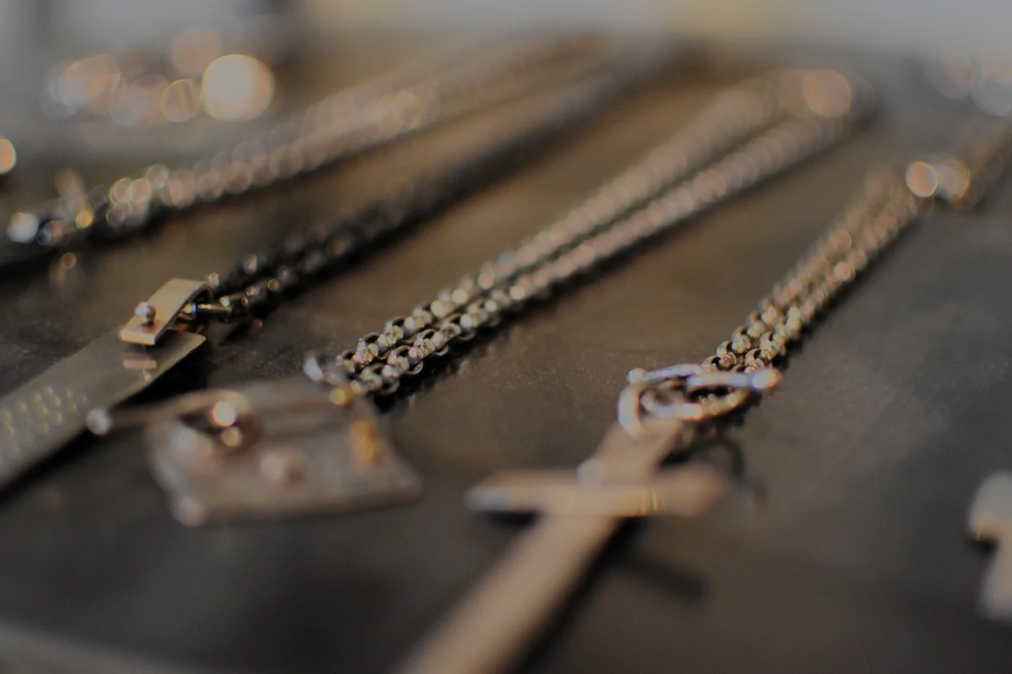 Case-necklace1-72.jpg