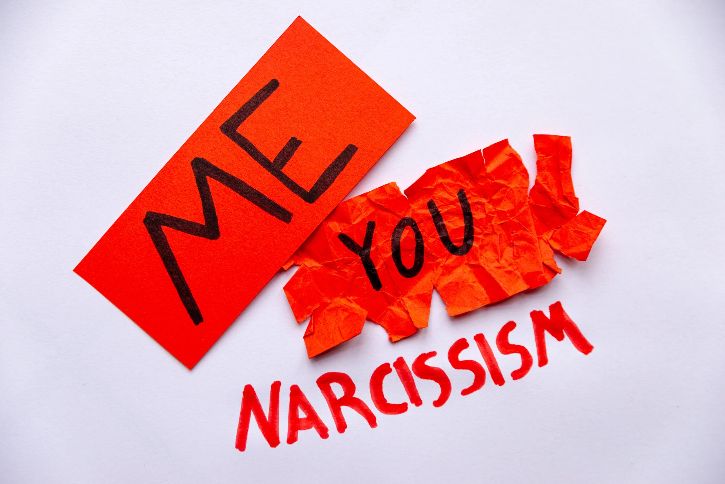 Married to A Narcissist? 3 Ways to Cope with The Symptoms Of Narcissism