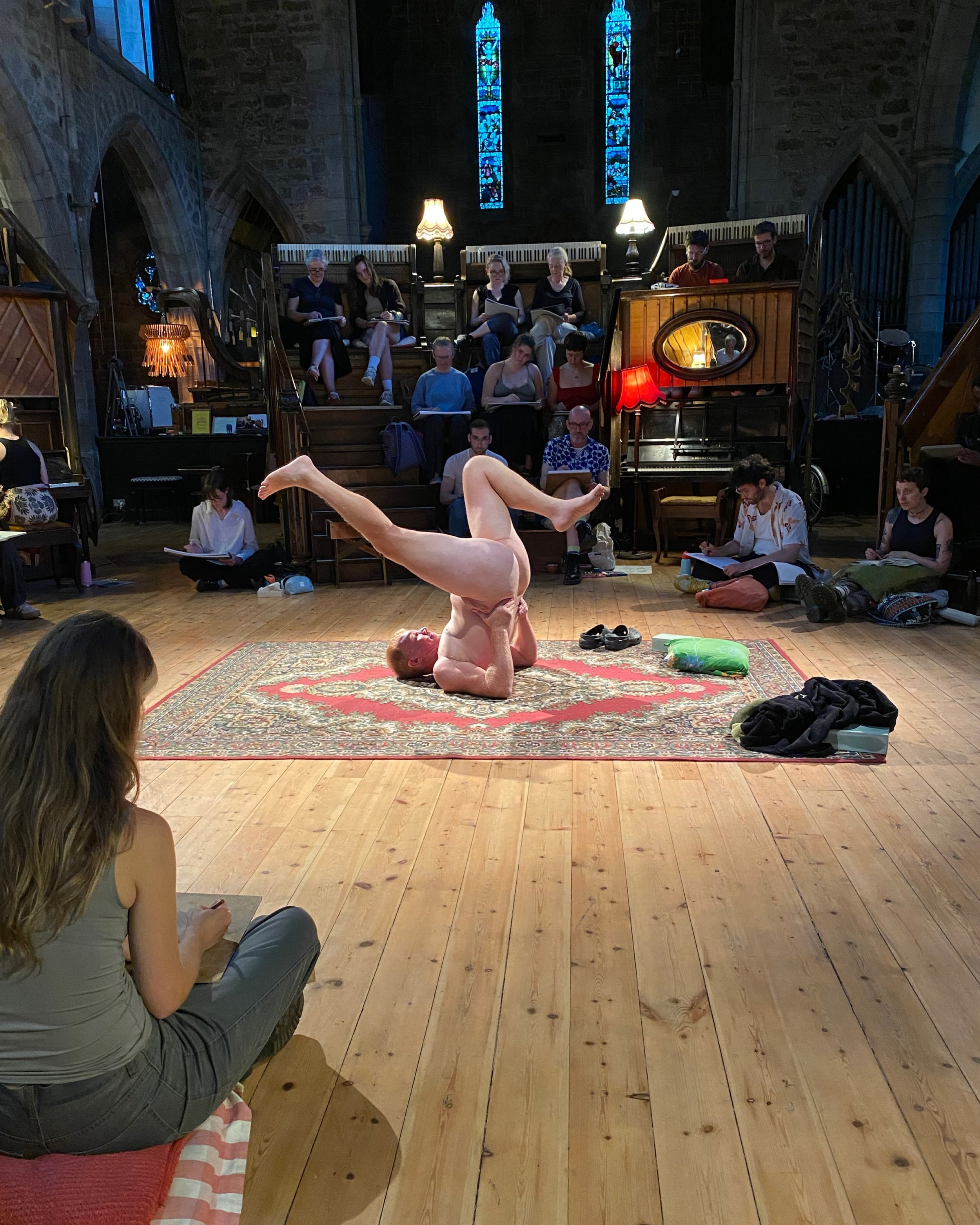 Final Fringe post with a bonkers 1 min pose from Malcolm. And some people think life modelling is just getting paid to sit about&hellip;

I could only find two drawings posted from that session- thank you Matt and Sarah. It may be a good while before
