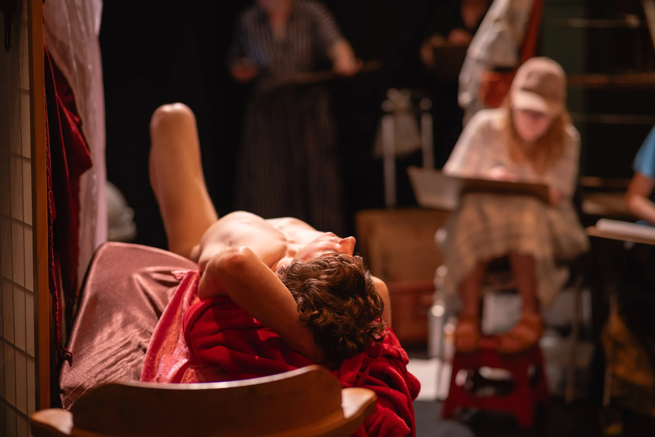 Over the 14 poses of the evening, at least one of them is a recline to give our poor model some much deserved rest.