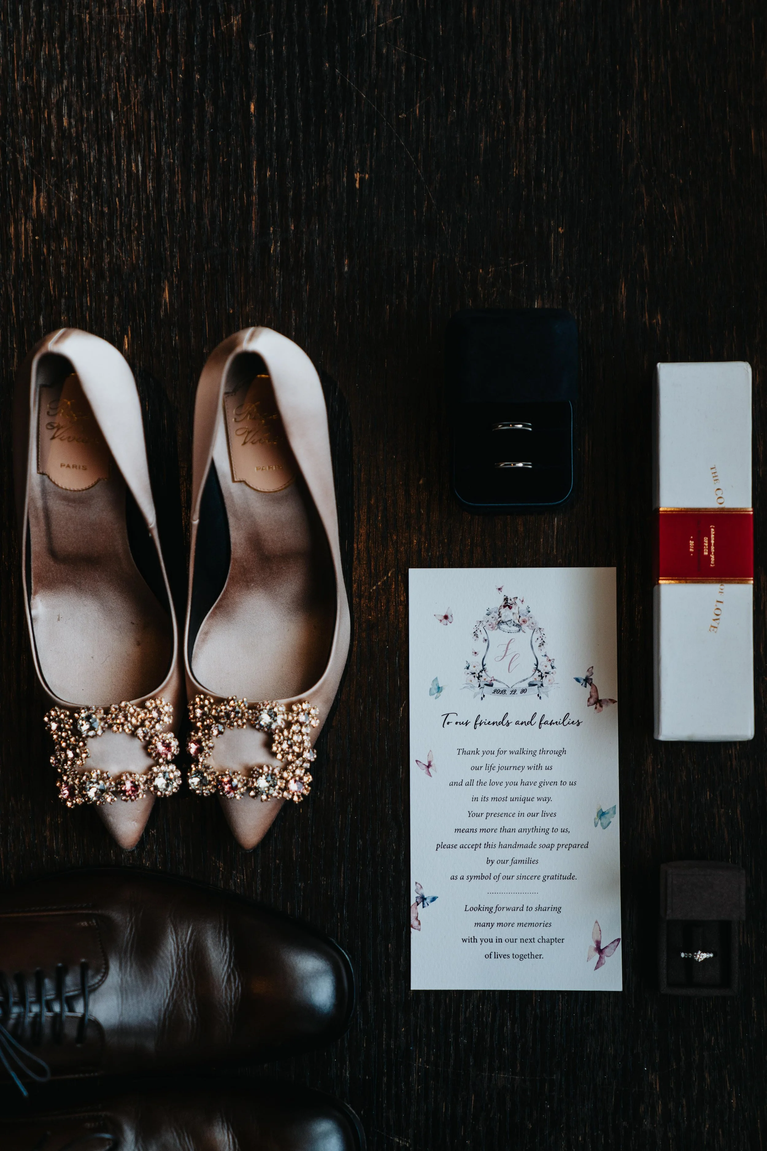luxury wedding gifts india