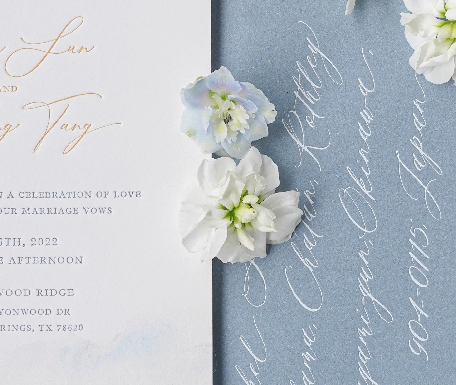 Is it okay to handwrite wedding invitations?