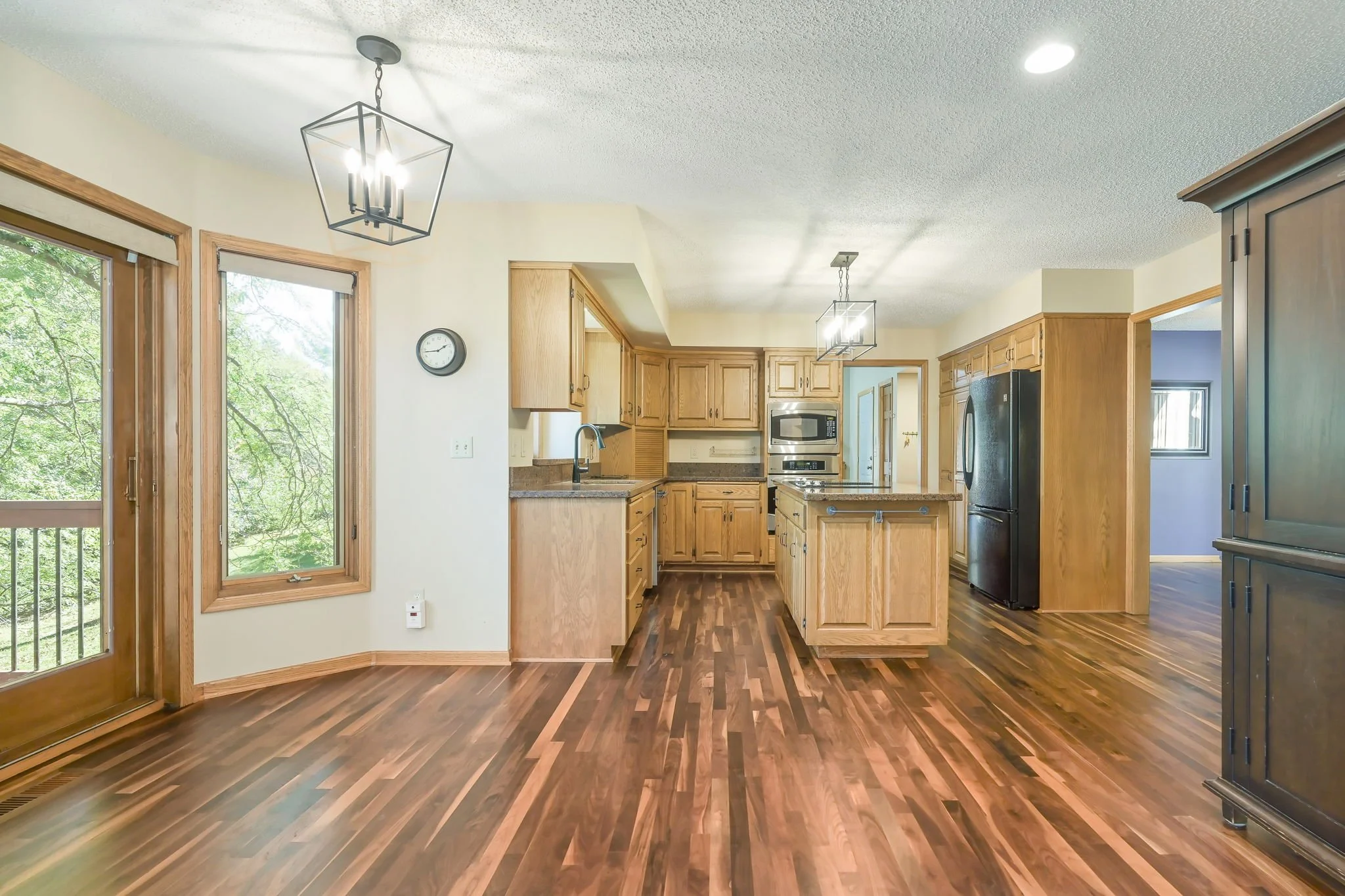 40-web-or-mls-champlin Interior-30.jpeg
