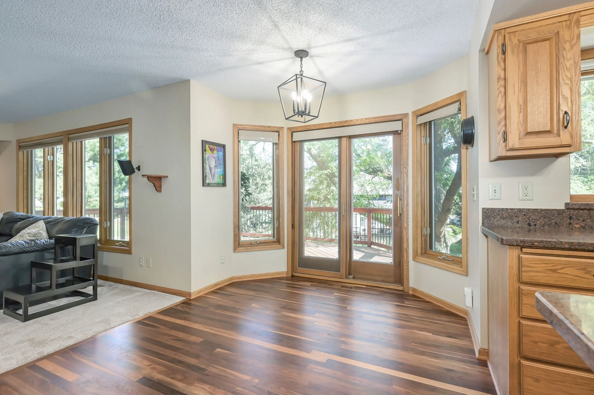 32-web-or-mls-champlin Interior-38.jpeg