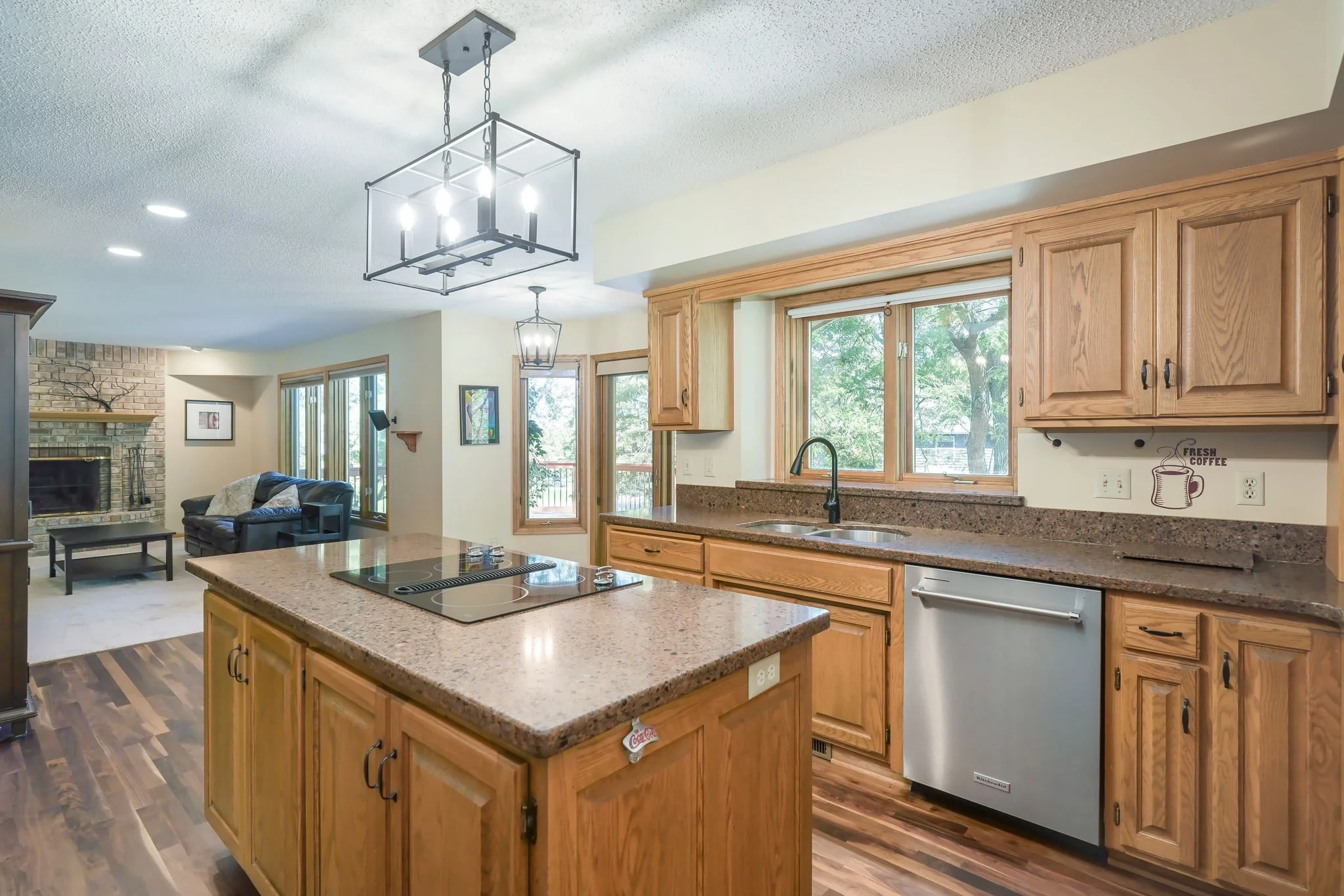 22-web-or-mls-champlin Interior-47.jpeg