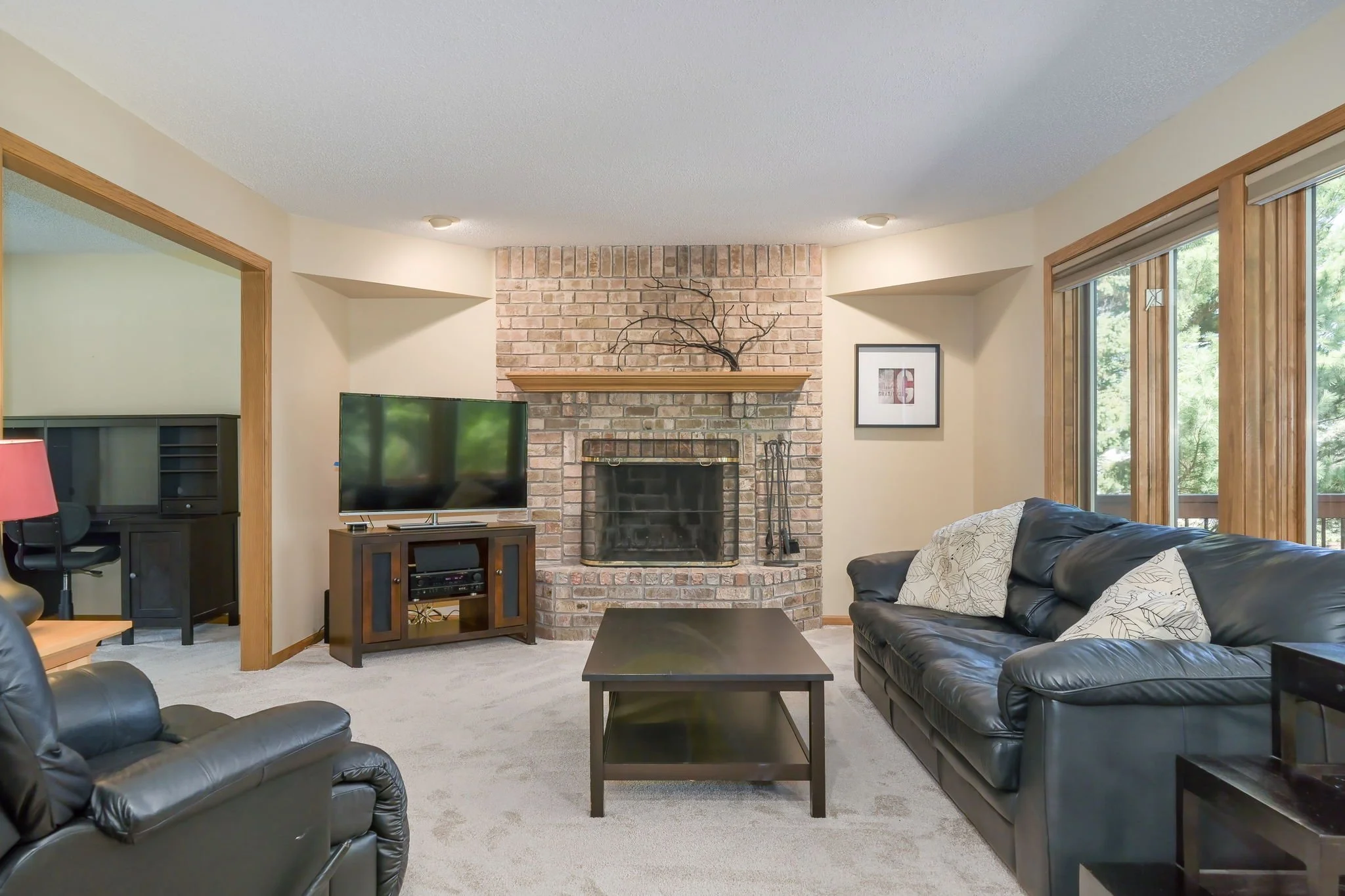 36-web-or-mls-champlin Interior-34.jpeg