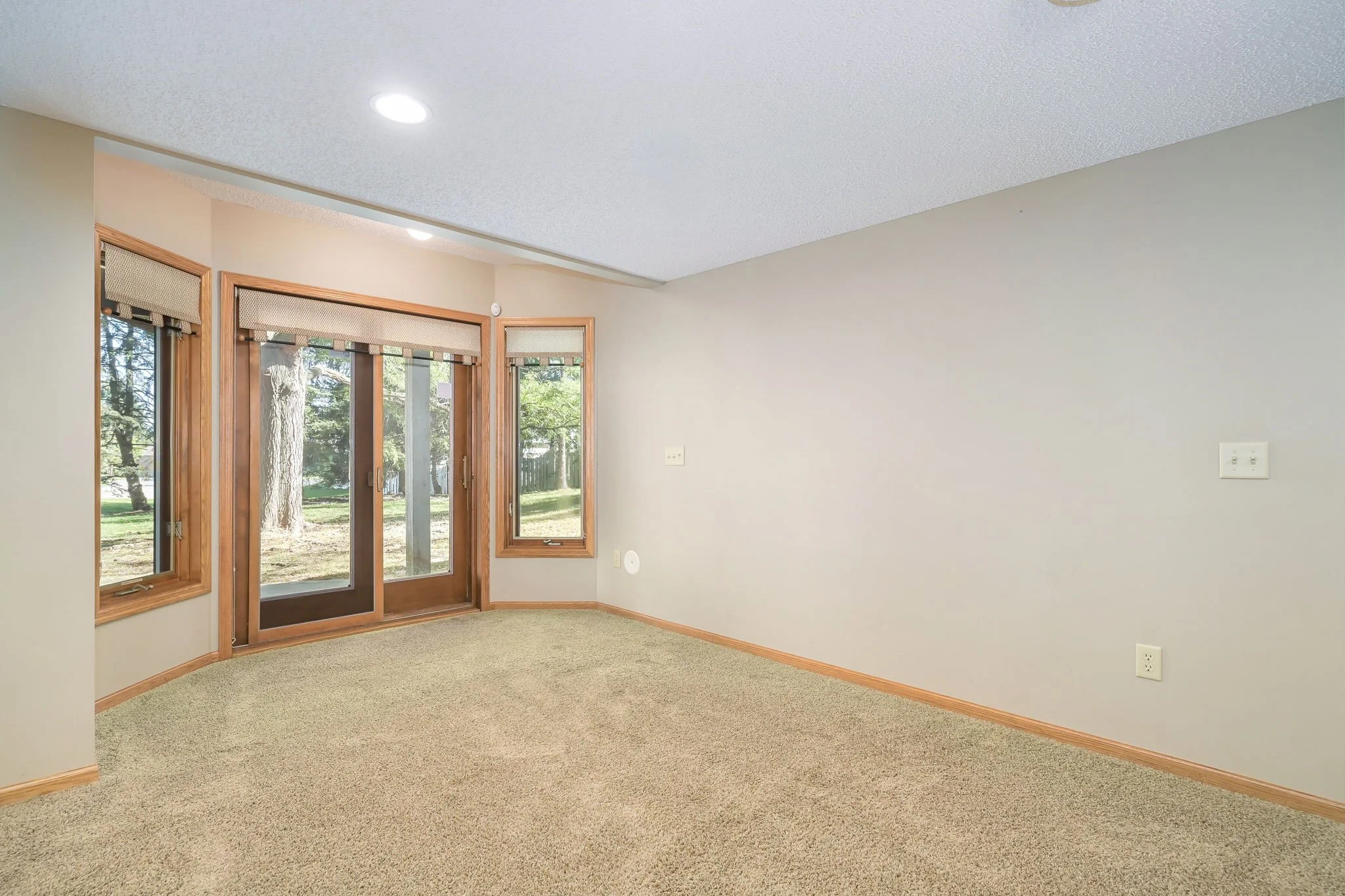 66-web-or-mls-champlin Interior-04.jpeg