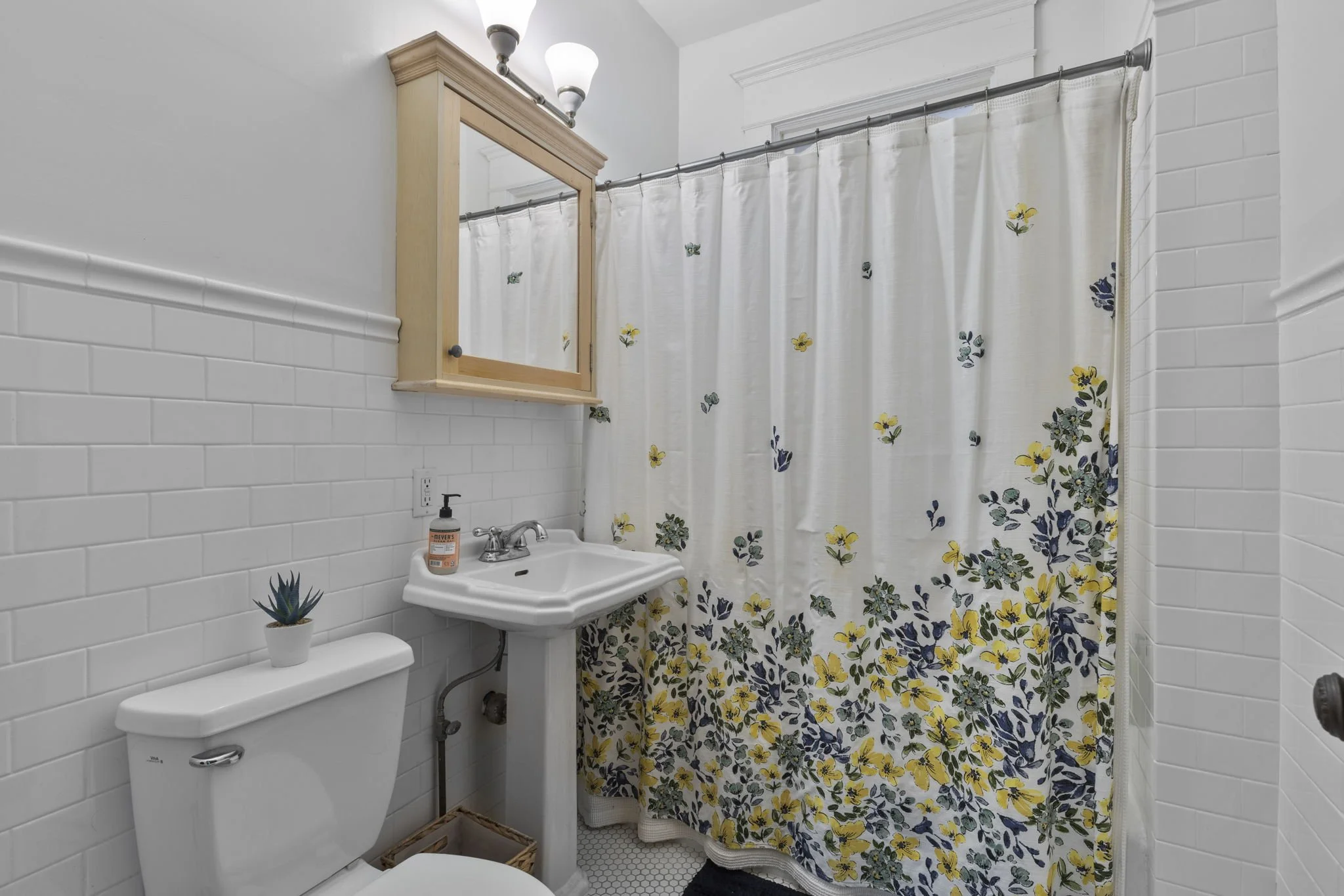 26-web-or-mls-1032 Portland Ave-75.jpg