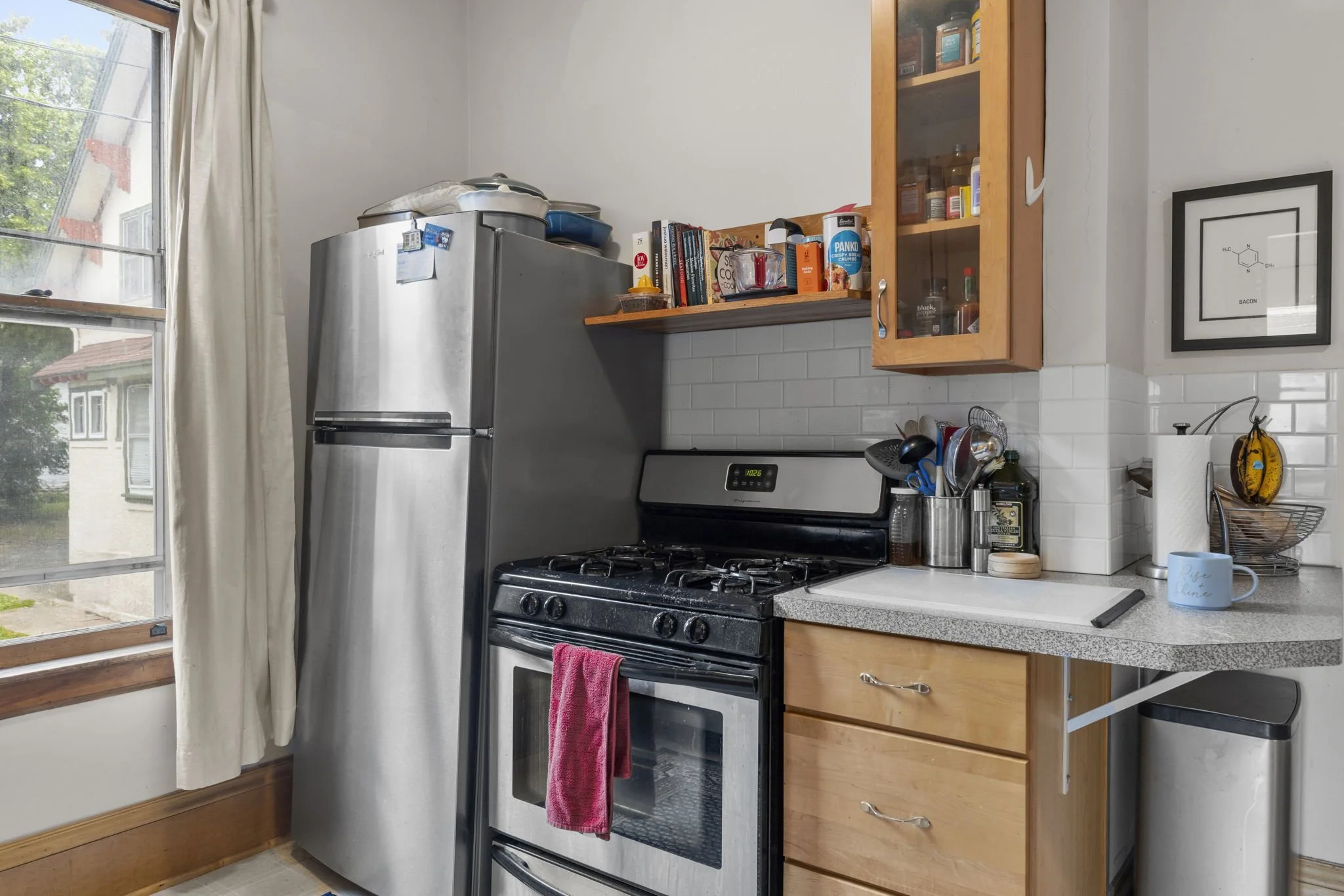 35-web-or-mls-1032 Portland Ave-102.jpg