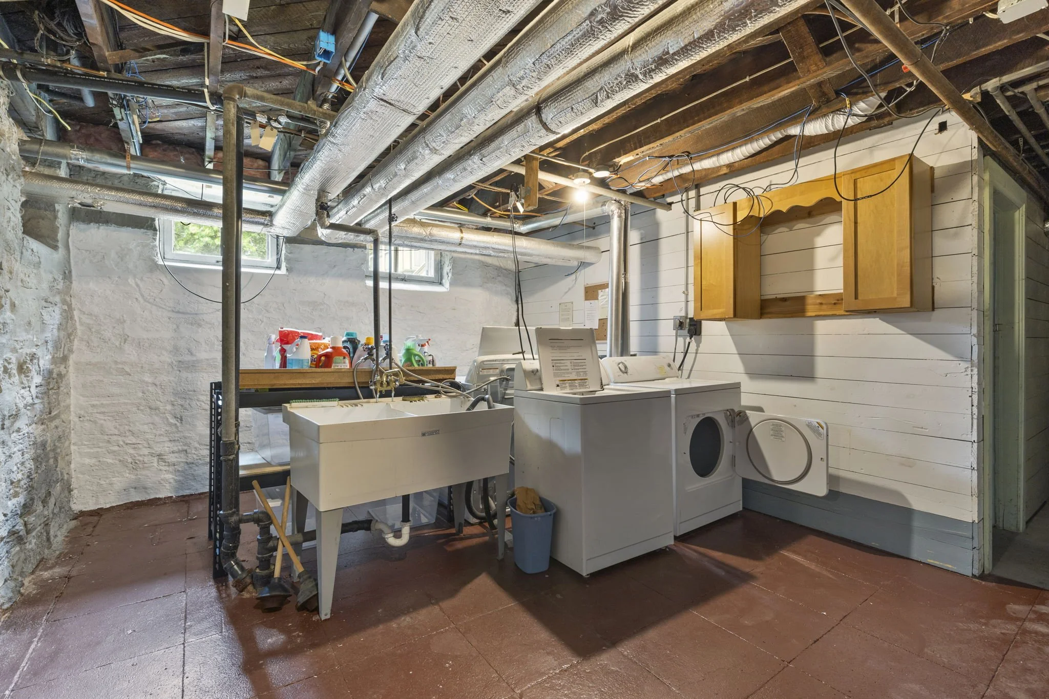 40-web-or-mls-1032 Portland Ave-117.jpg