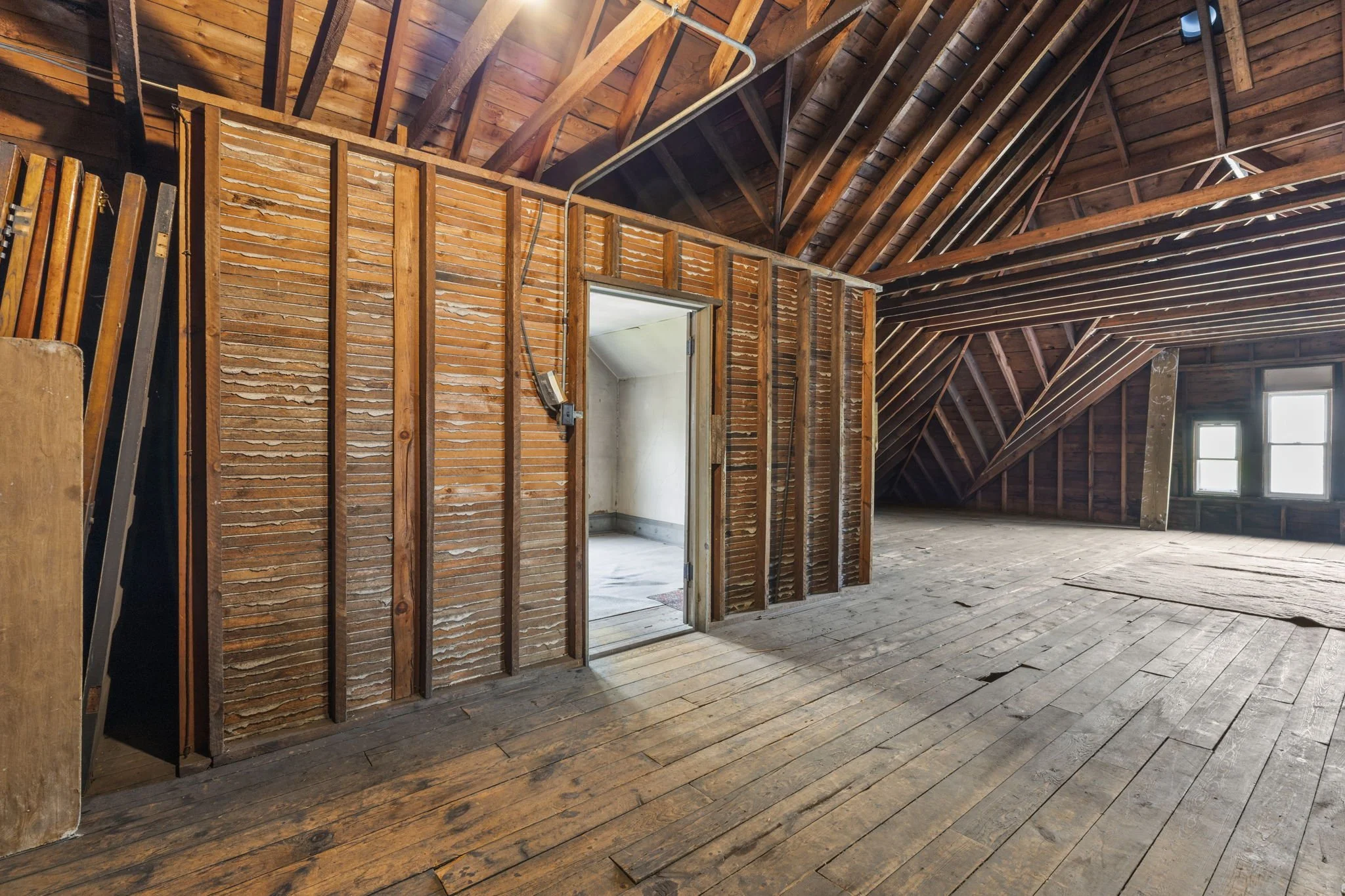 44-web-or-mls-1032 Portland Ave-129.jpg