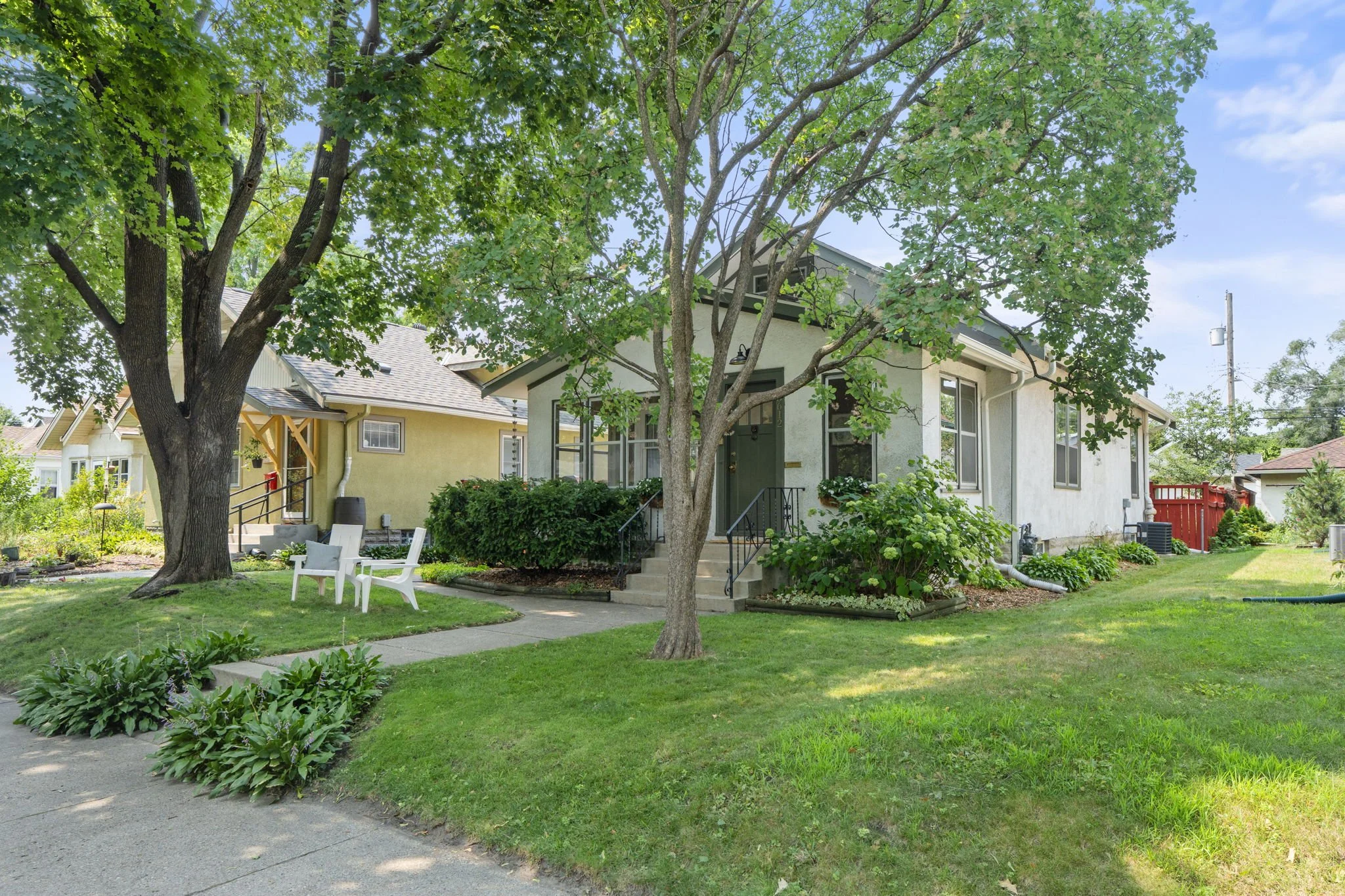 3-web-or-mls-3612 S 39th Ave-3.JPG